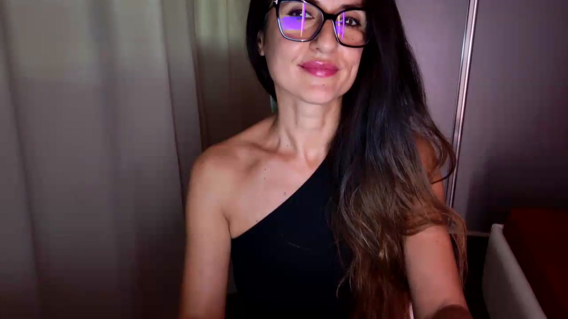 Gallery image thumbnail from DANIELLE's myfreecams stream on, 08/05/2026, 08:35 image 15 of 20
