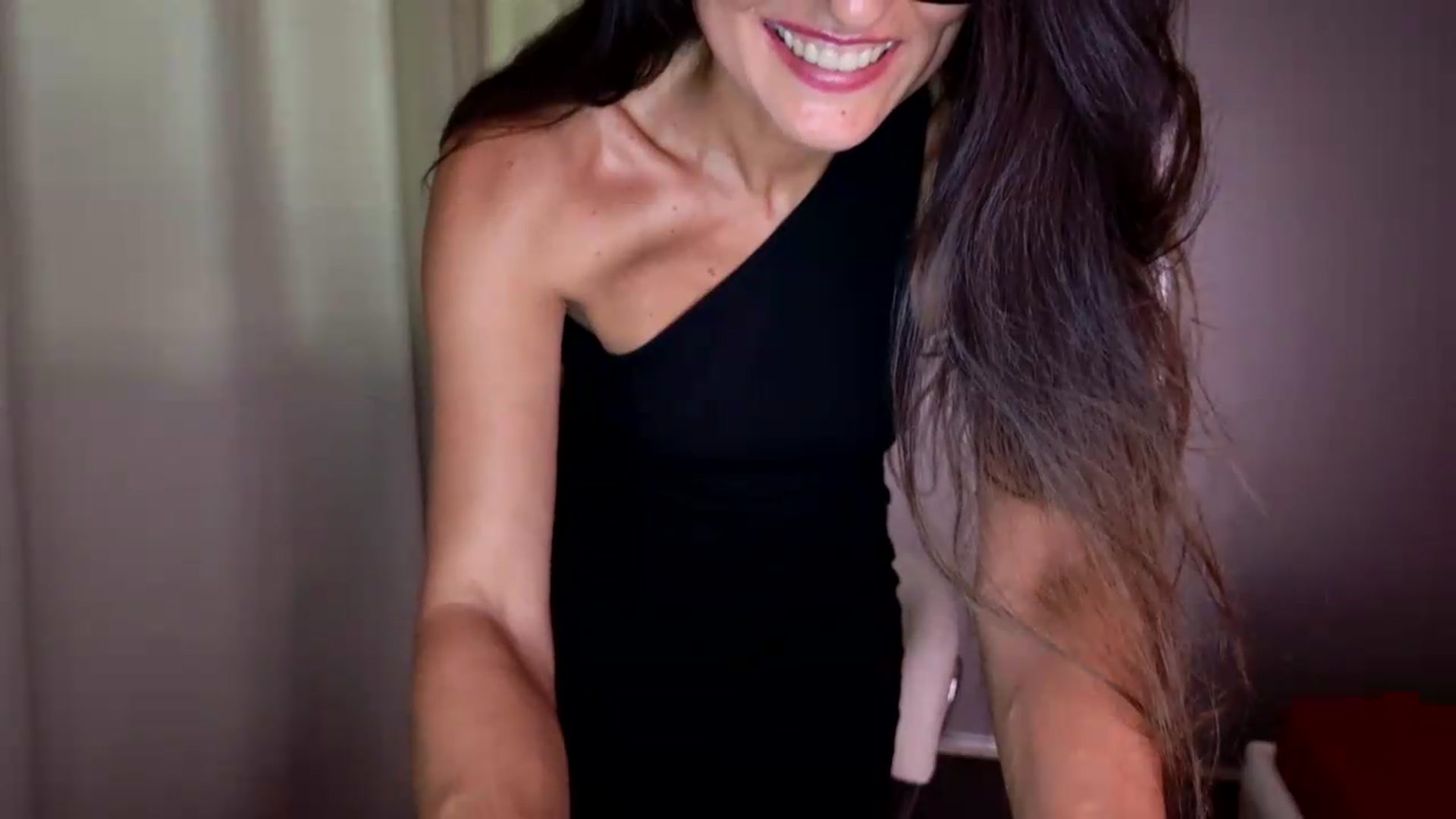 Gallery image thumbnail from DANIELLE's myfreecams stream on, 08/05/2026, 09:34 image 14 of 20