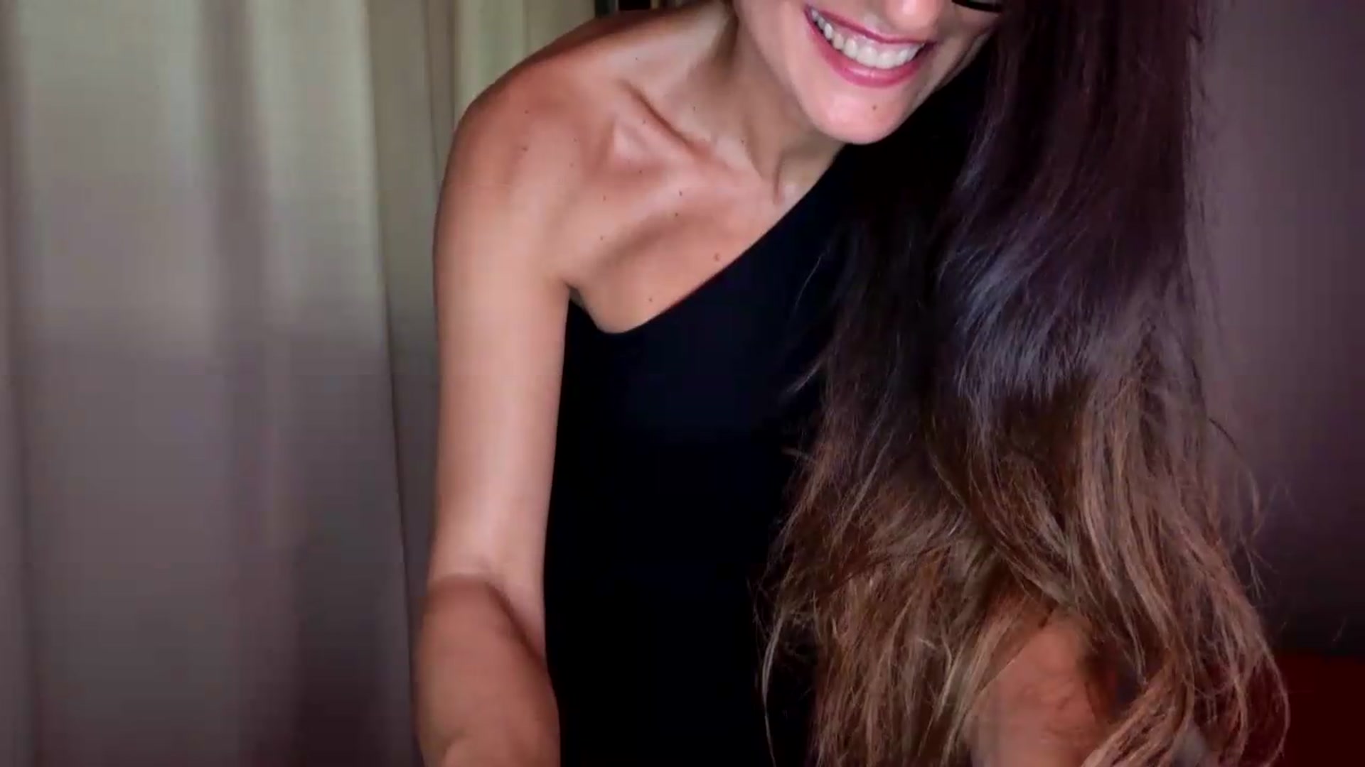 Gallery image thumbnail from DANIELLE's myfreecams stream on, 08/05/2026, 09:34 image 13 of 20