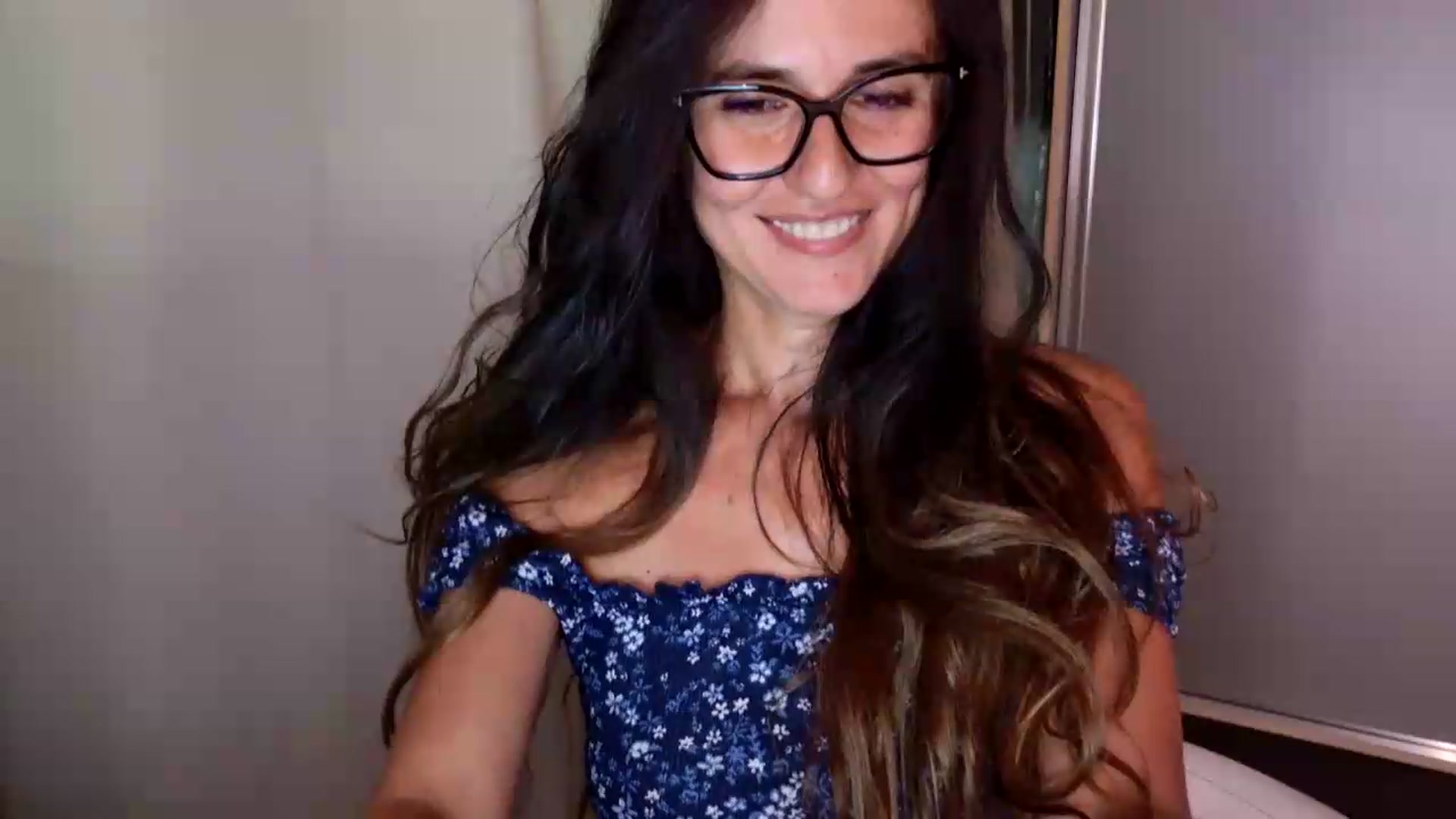 Gallery image thumbnail from DANIELLE's myfreecams stream on, 08/18/2026, 08:03 image 12 of 20