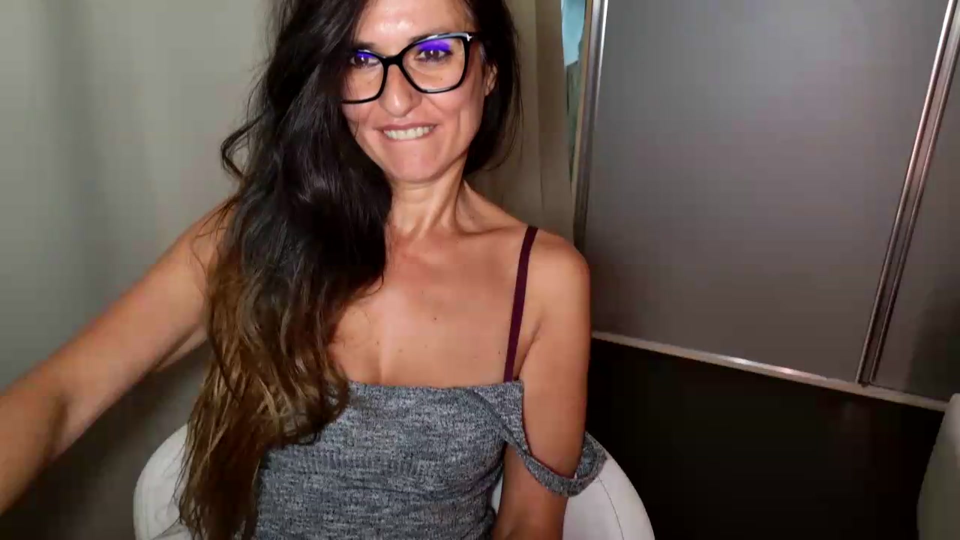 Gallery image thumbnail from DANIELLE's myfreecams stream on, 08/31/2026, 10:27 image 13 of 20