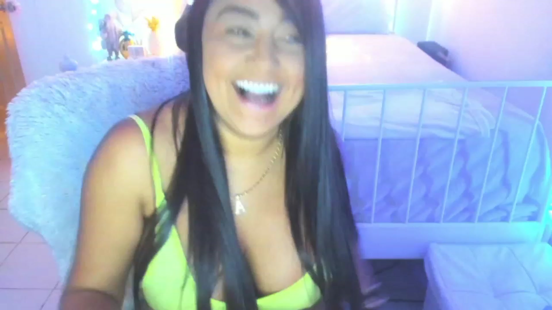 Gallery image thumbnail from DANIIITITIS's myfreecams stream on, 12/01/2022, 17:13 image 3 of 20