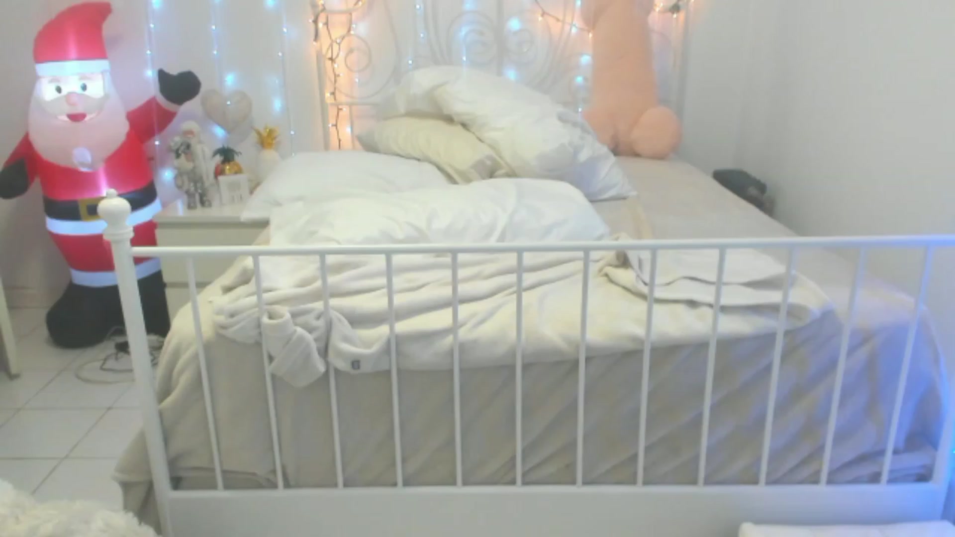 Gallery image thumbnail from DANIIITITIS's myfreecams stream on, 12/01/2022, 20:00 image 19 of 20