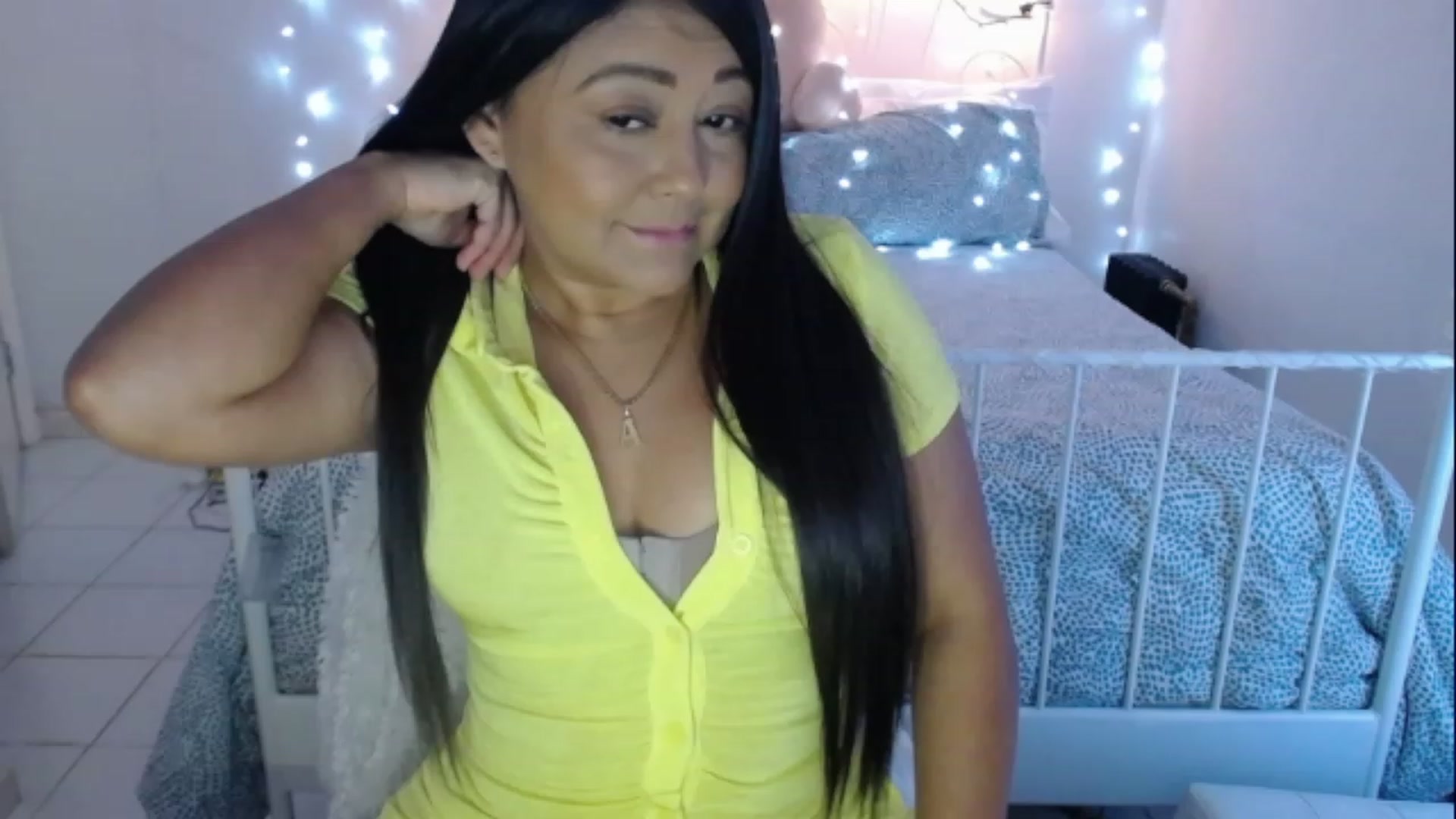 Gallery image thumbnail from DANIIITITIS's myfreecams stream on, 03/06/2023, 18:01 image 5 of 20