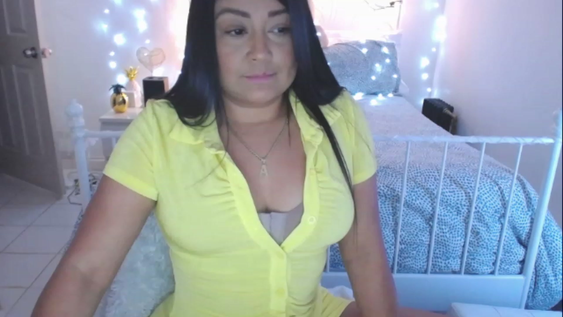 Gallery image thumbnail from DANIIITITIS's myfreecams stream on, 03/06/2023, 18:01 image 17 of 20