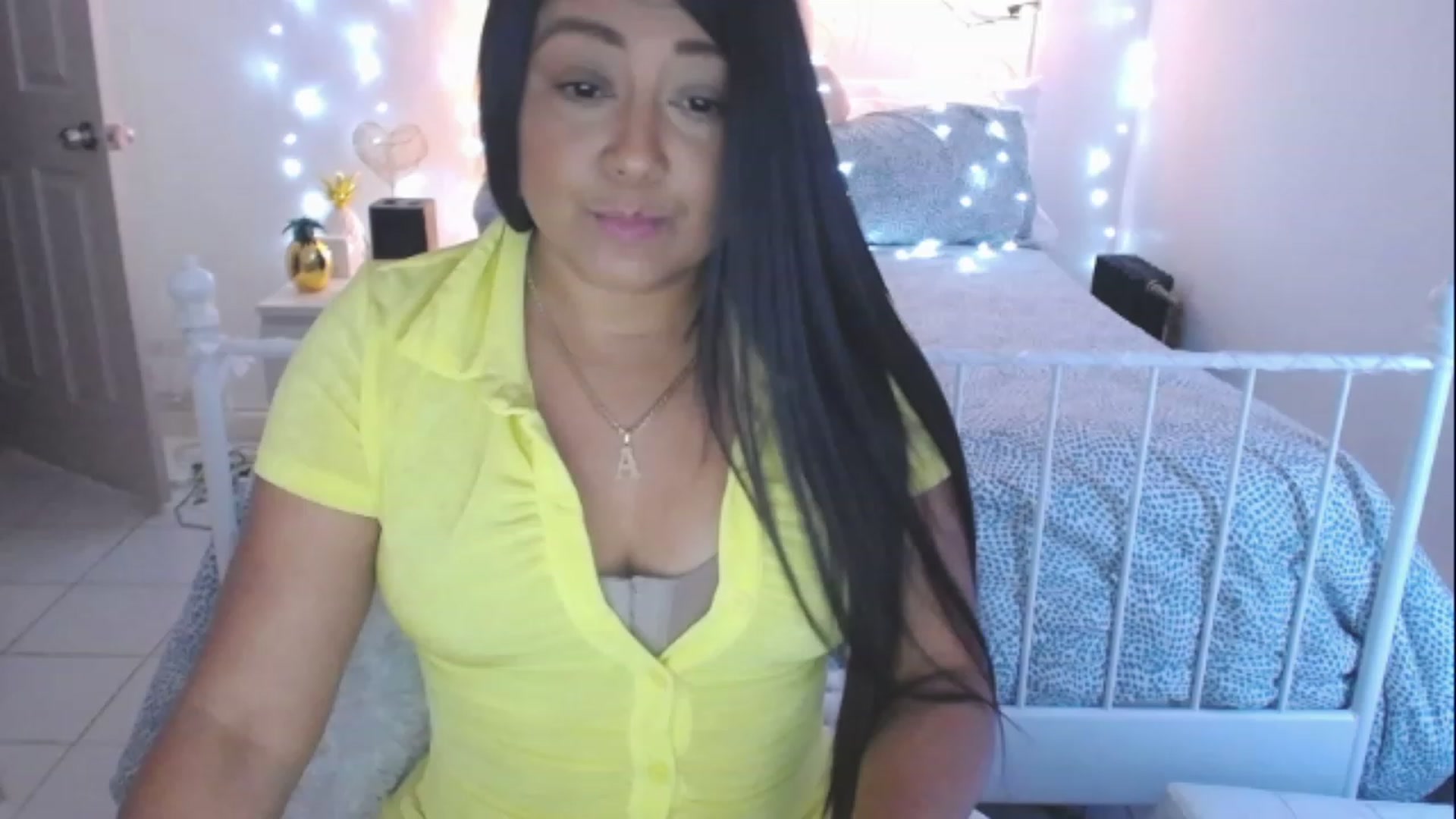 Gallery image thumbnail from DANIIITITIS's myfreecams stream on, 03/06/2023, 18:01 image 18 of 20