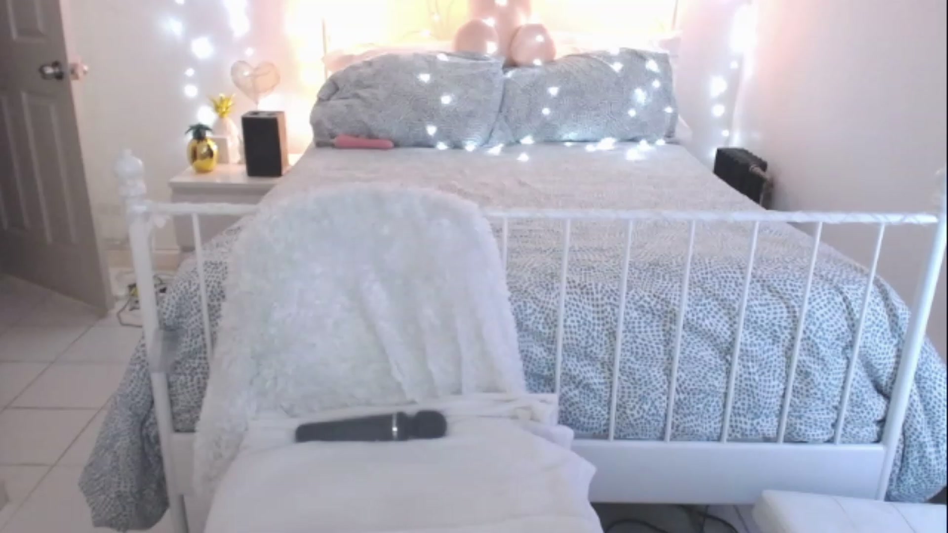 Gallery image thumbnail from DANIIITITIS's myfreecams stream on, 03/06/2023, 18:20 image 16 of 20