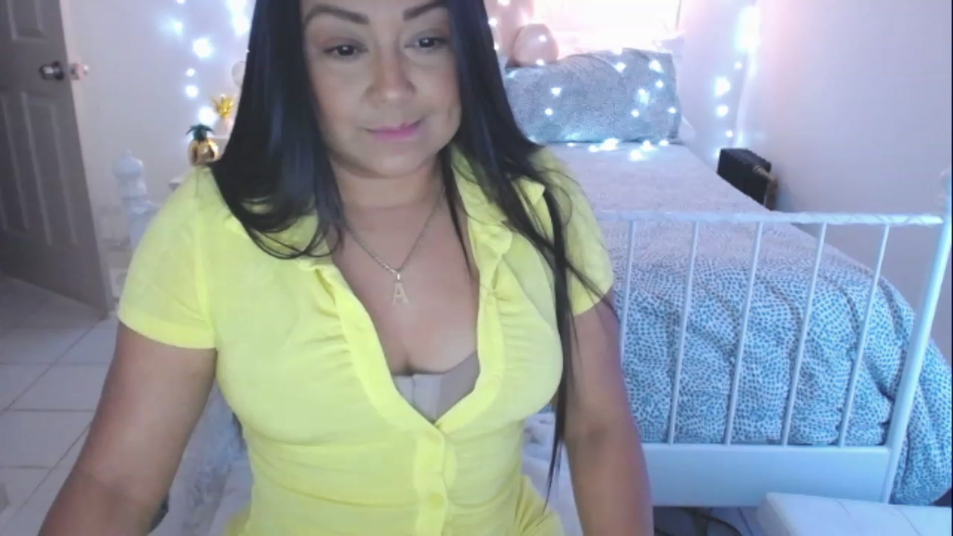 Gallery image thumbnail from DANIIITITIS's myfreecams stream on, 03/06/2023, 18:20 image 13 of 20