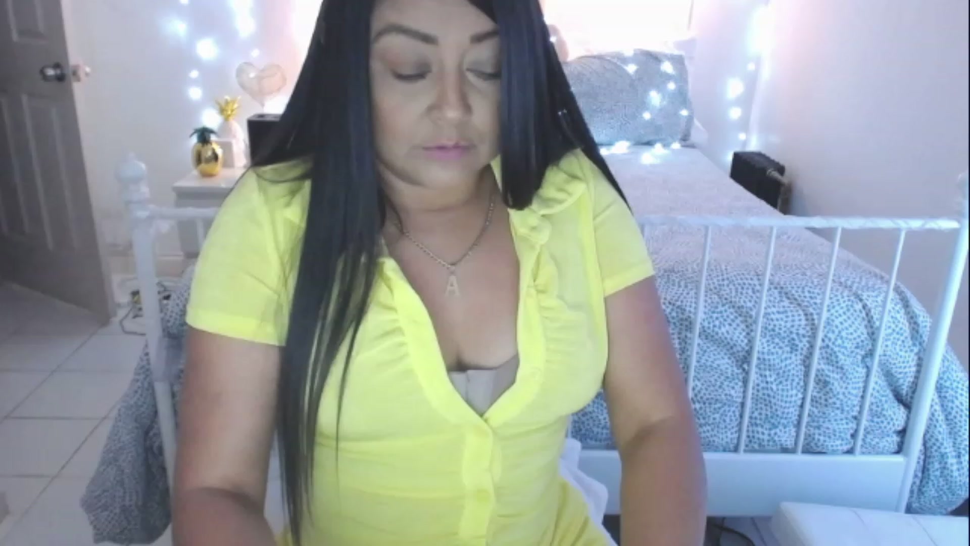 Gallery image thumbnail from DANIIITITIS's myfreecams stream on, 03/06/2023, 18:20 image 18 of 20