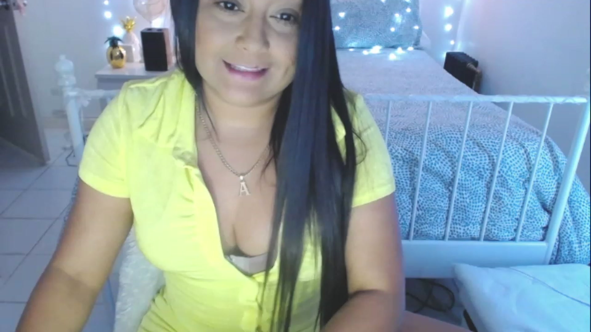 Gallery image thumbnail from DANIIITITIS's myfreecams stream on, 03/07/2023, 24:50 image 15 of 20