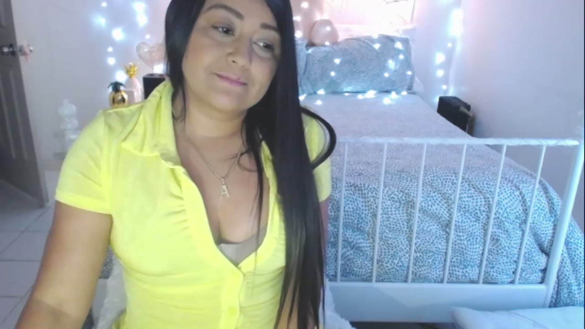 Gallery image thumbnail from DANIIITITIS's myfreecams stream on, 03/07/2023, 24:50 image 11 of 20