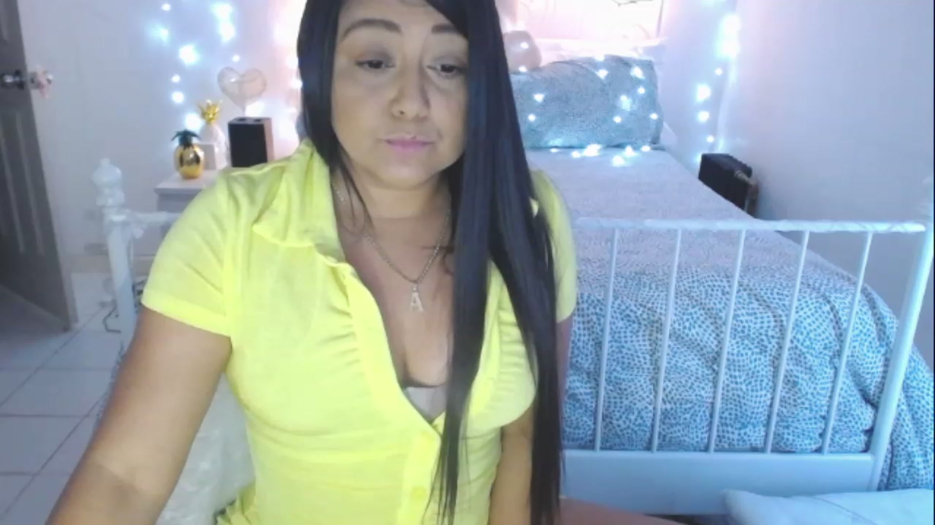 Gallery image thumbnail from DANIIITITIS's myfreecams stream on, 03/07/2023, 24:50 image 13 of 20