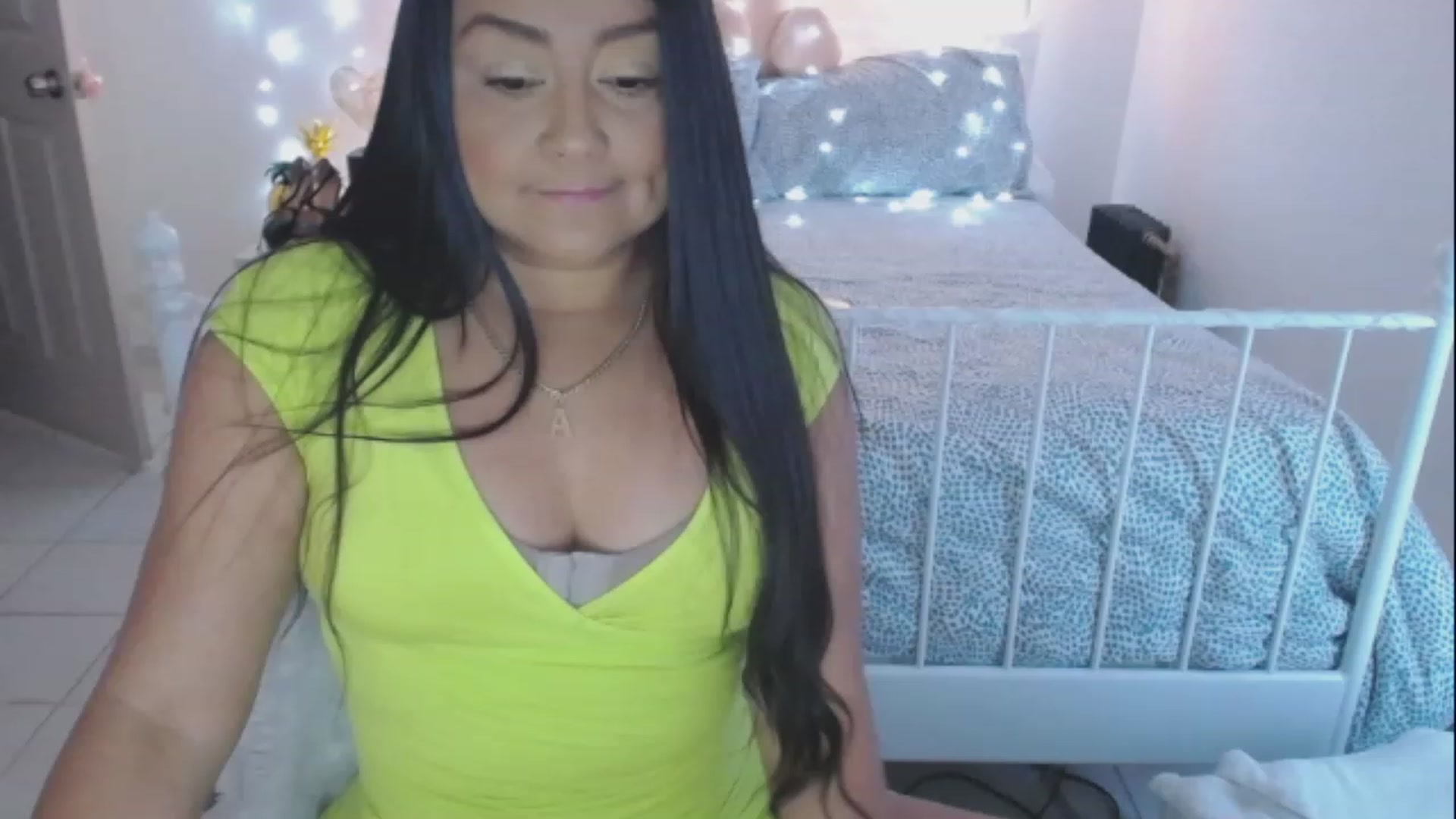 Gallery image thumbnail from DANIIITITIS's myfreecams stream on, 03/09/2023, 19:09 image 19 of 20