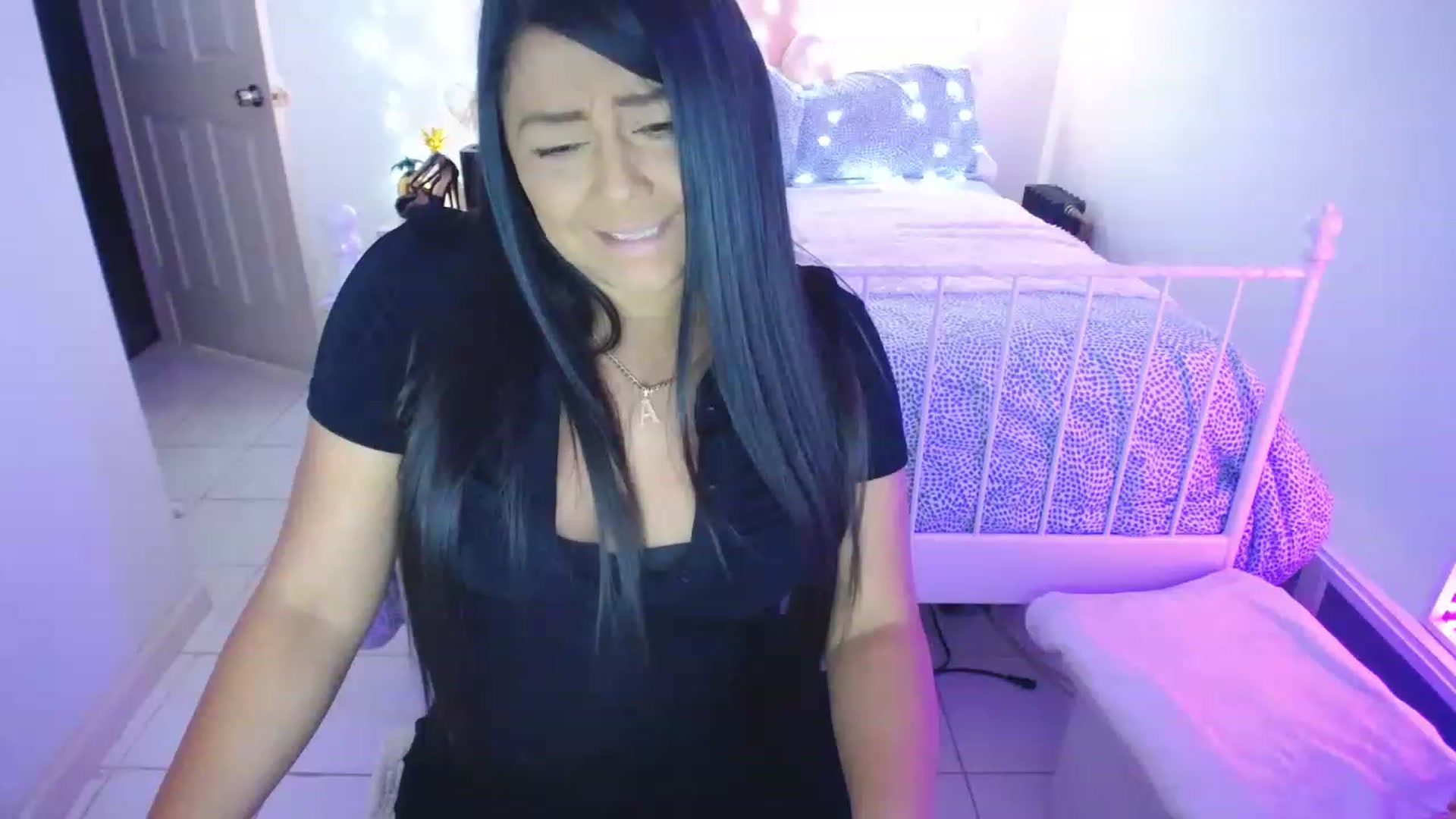Gallery image thumbnail from DANIIITITIS's myfreecams stream on, 03/15/2023, 24:56 image 19 of 20
