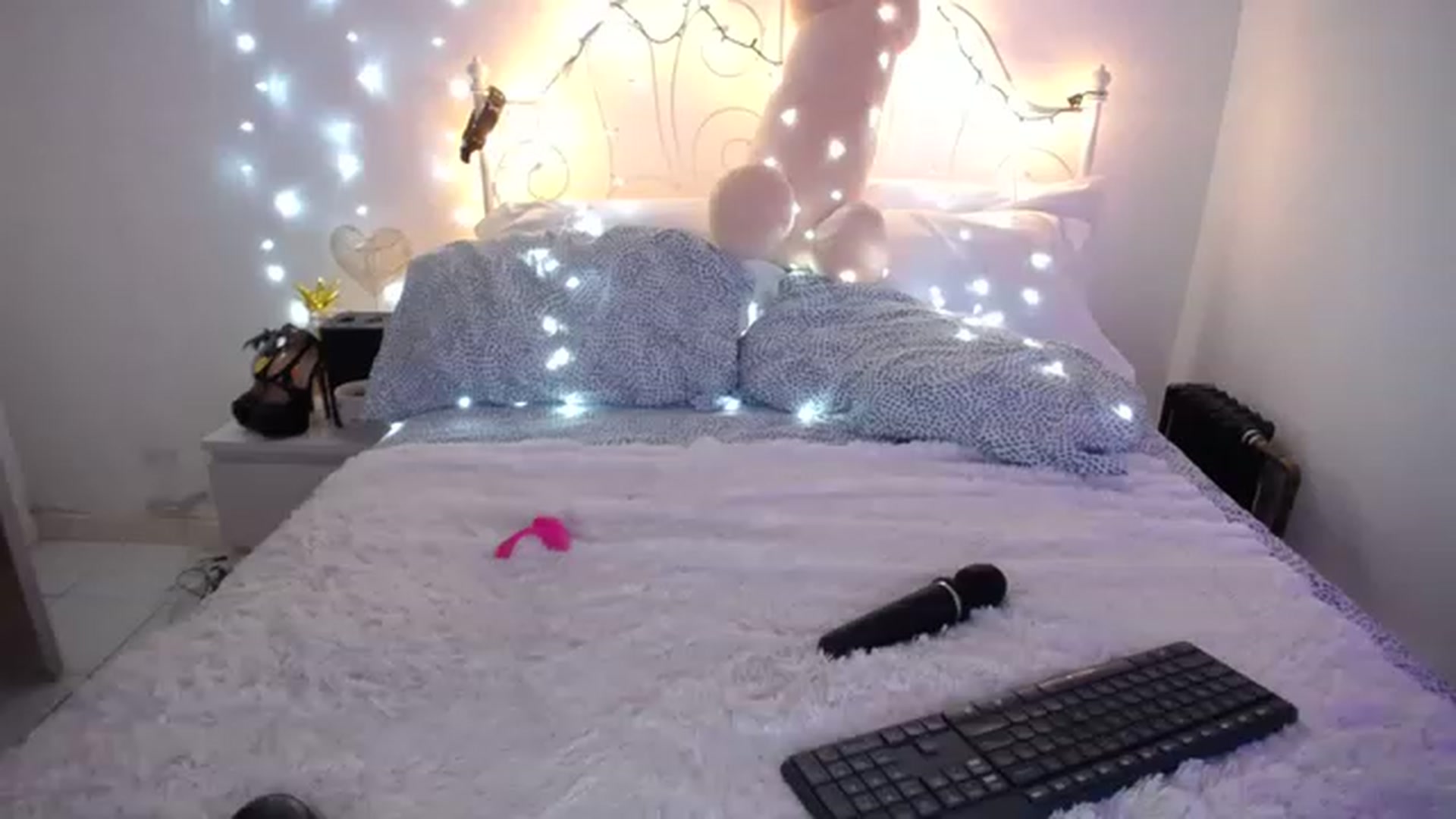Gallery image thumbnail from DANIIITITIS's myfreecams stream on, 03/17/2023, 15:24 image 14 of 20