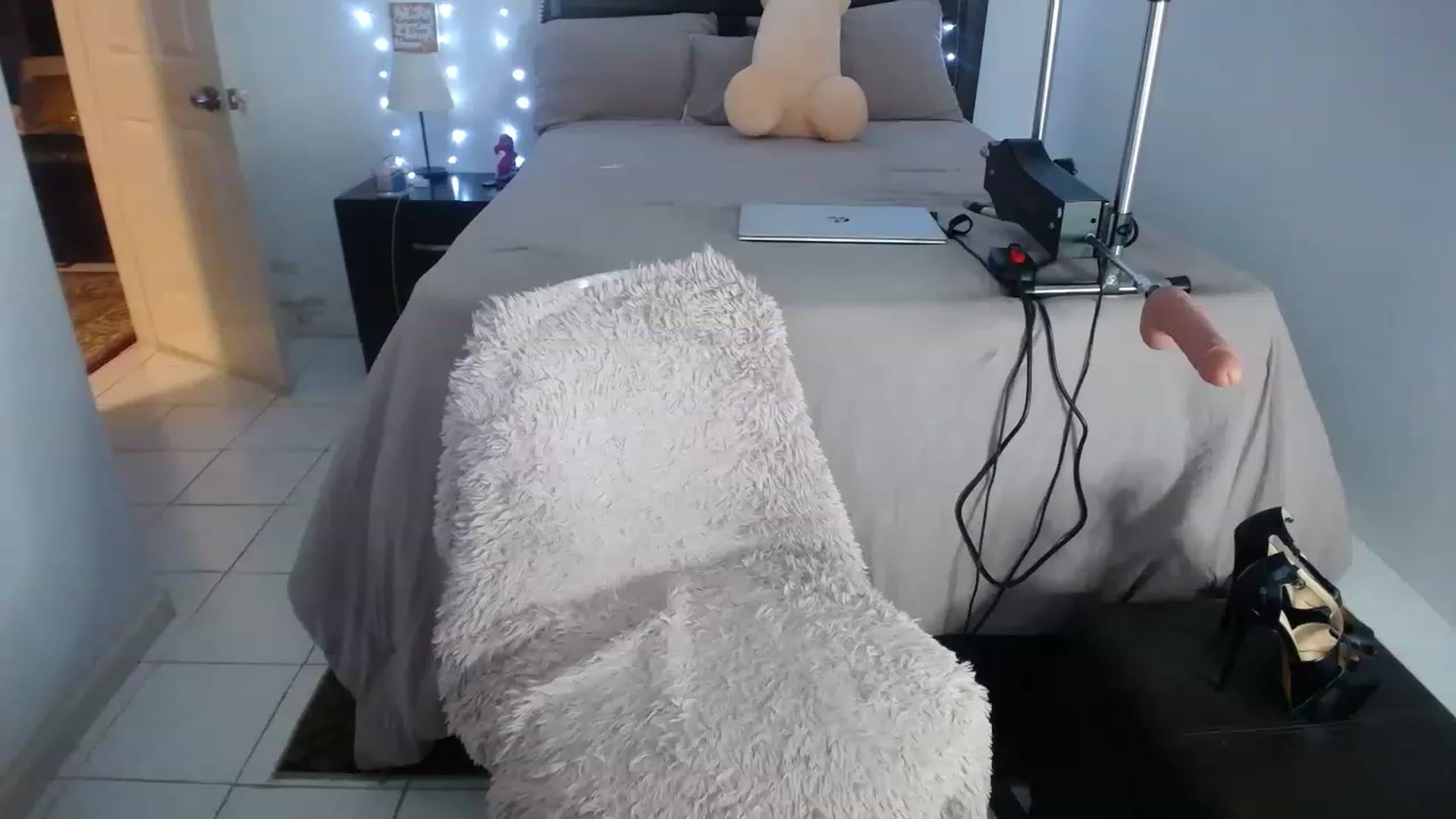 Gallery image thumbnail from DANIIITITIS's myfreecams stream on, 08/21/2023, 18:23 image 8 of 20