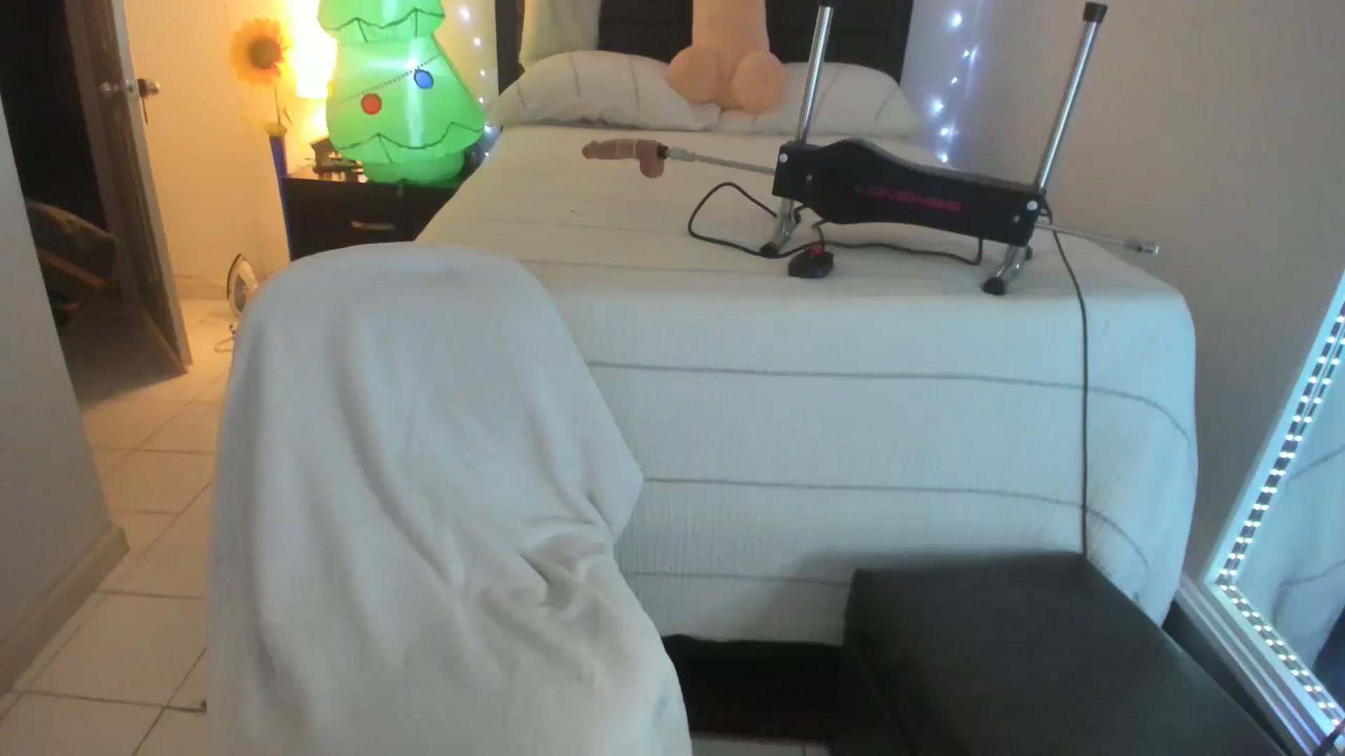Gallery image thumbnail from DANIIITITIS's myfreecams stream on, 11/20/2023, 11:27 image 7 of 20