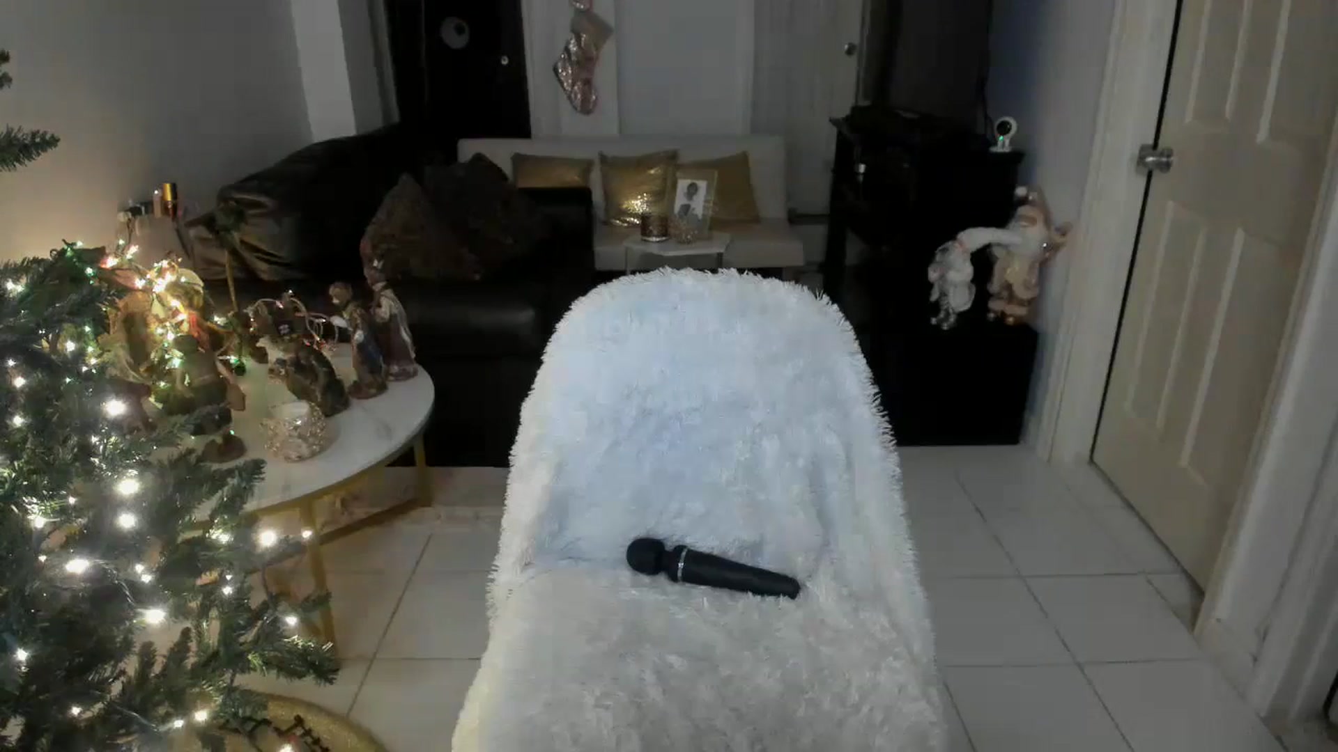 Gallery image thumbnail from DANIIITITIS's myfreecams stream on, 11/28/2023, 08:47 image 18 of 20
