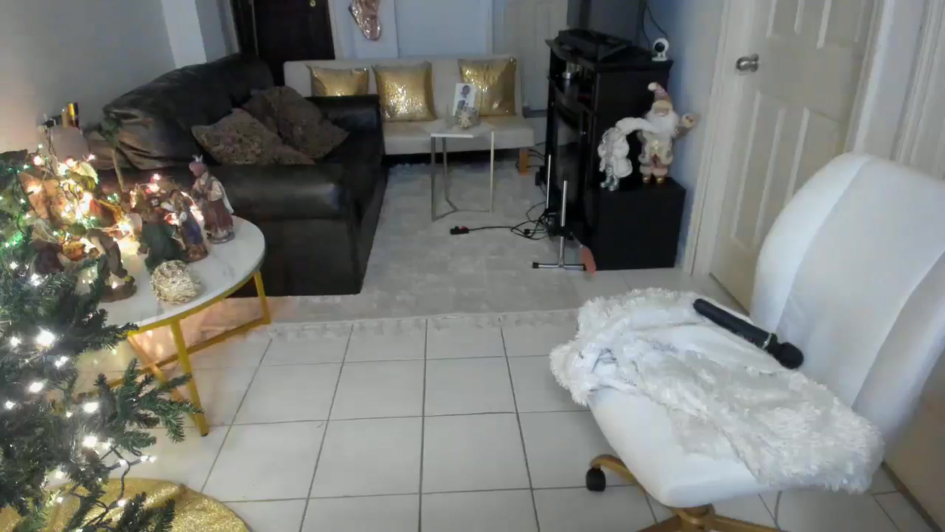 Gallery image thumbnail from DANIIITITIS's myfreecams stream on, 12/05/2023, 09:30 image 14 of 20