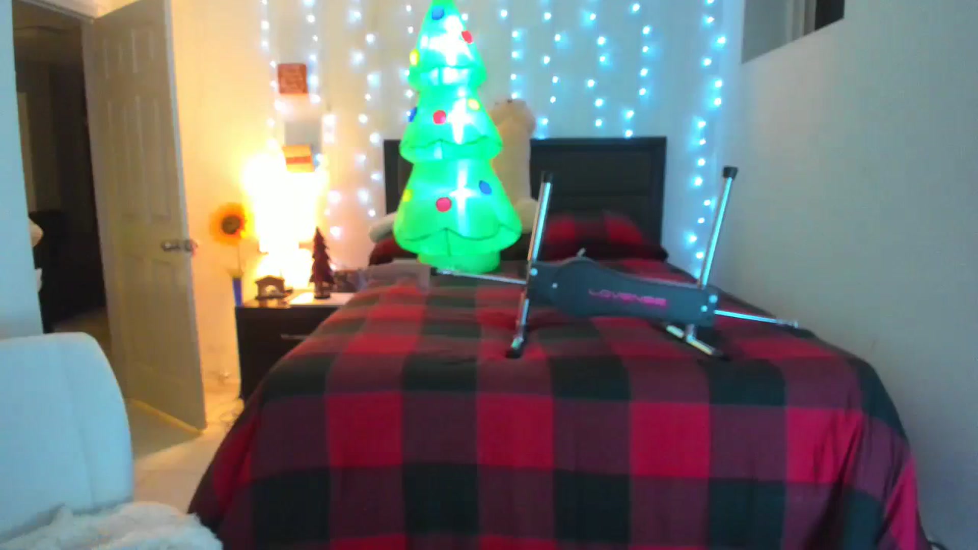 Gallery image thumbnail from DANIIITITIS's myfreecams stream on, 12/09/2023, 12:25 image 13 of 20