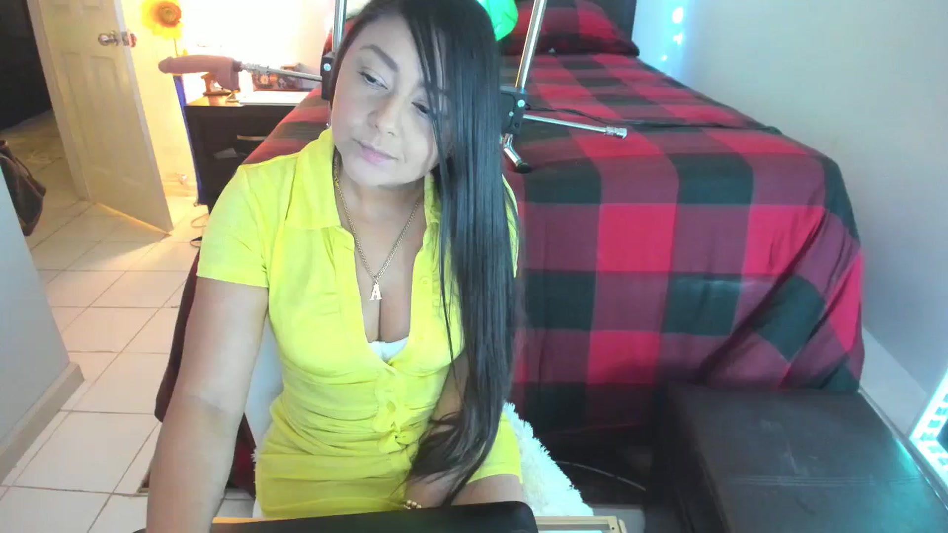 Gallery image thumbnail from DANIIITITIS's myfreecams stream on, 12/11/2023, 11:51 image 20 of 20