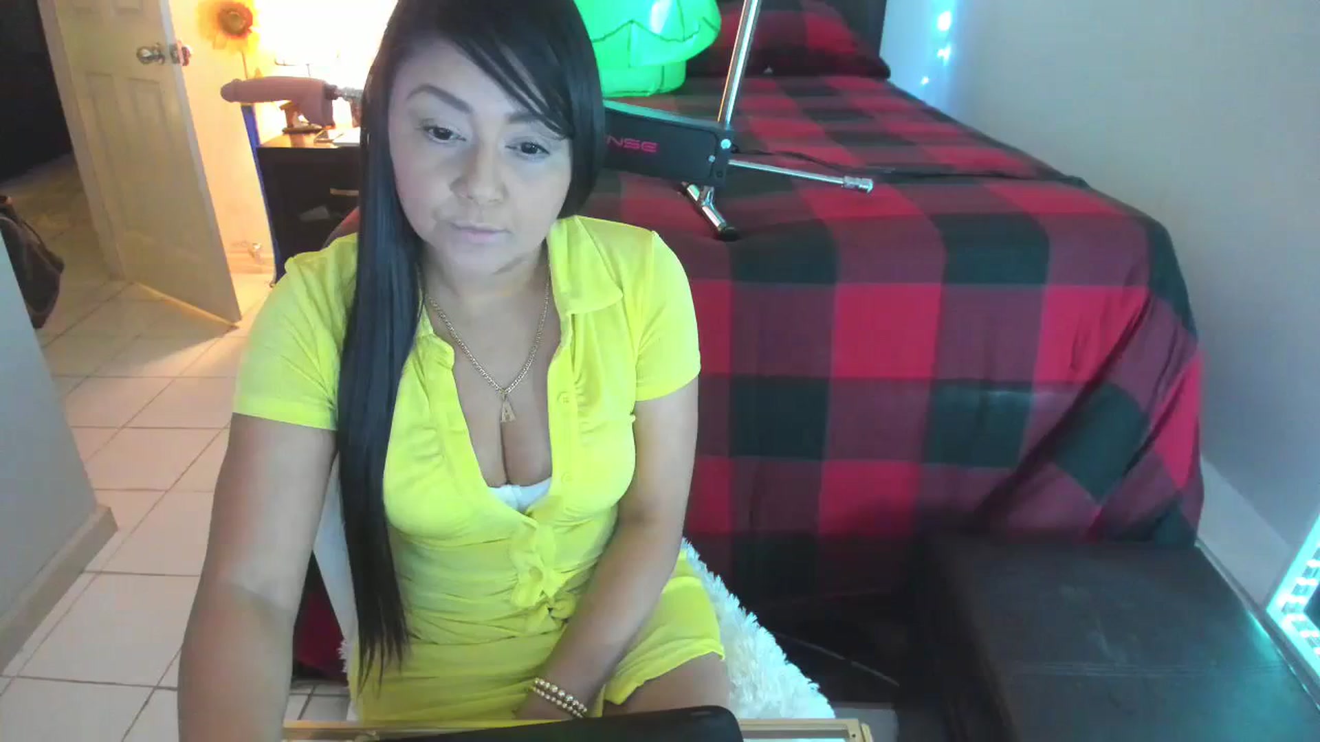 Gallery image thumbnail from DANIIITITIS's myfreecams stream on, 12/11/2023, 11:51 image 19 of 20