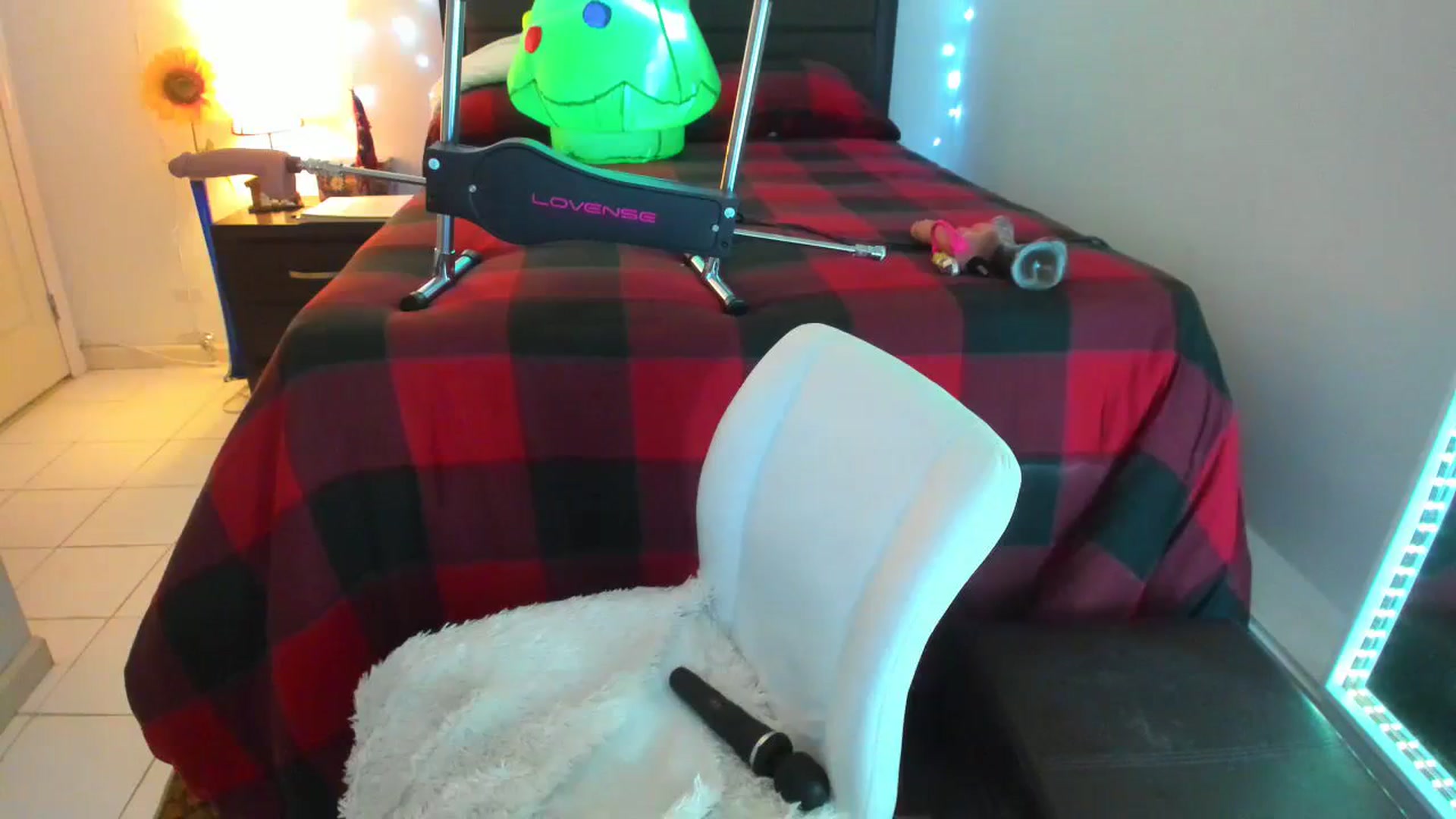 Gallery image thumbnail from DANIIITITIS's myfreecams stream on, 12/14/2023, 10:36 image 15 of 20