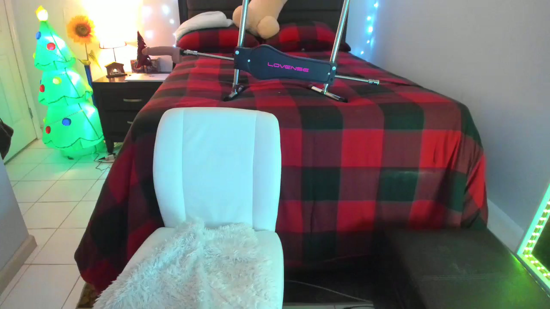 Gallery image thumbnail from DANIIITITIS's myfreecams stream on, 12/15/2023, 14:18 image 11 of 20