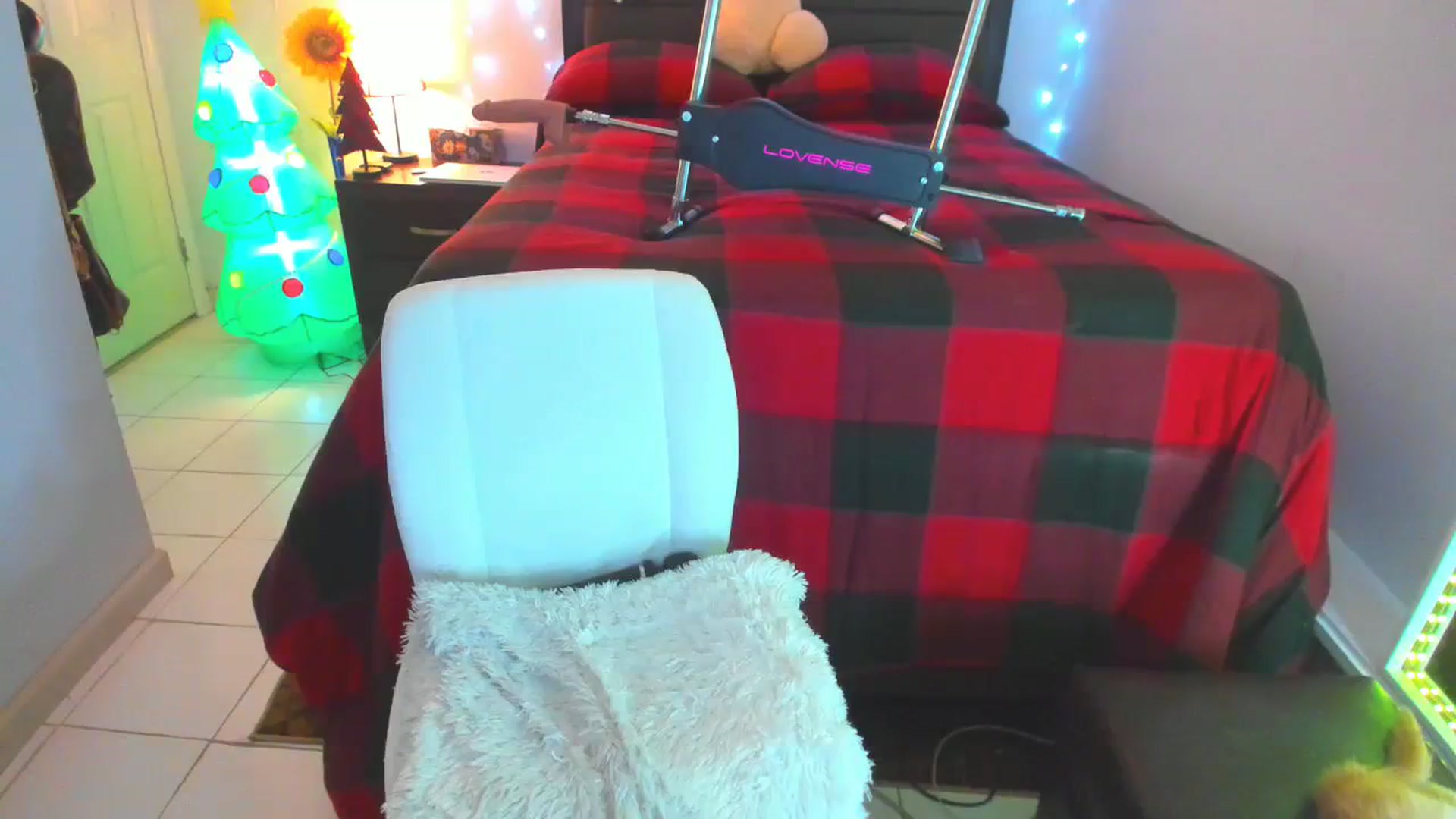 Gallery image thumbnail from DANIIITITIS's myfreecams stream on, 12/22/2023, 09:52 image 8 of 20