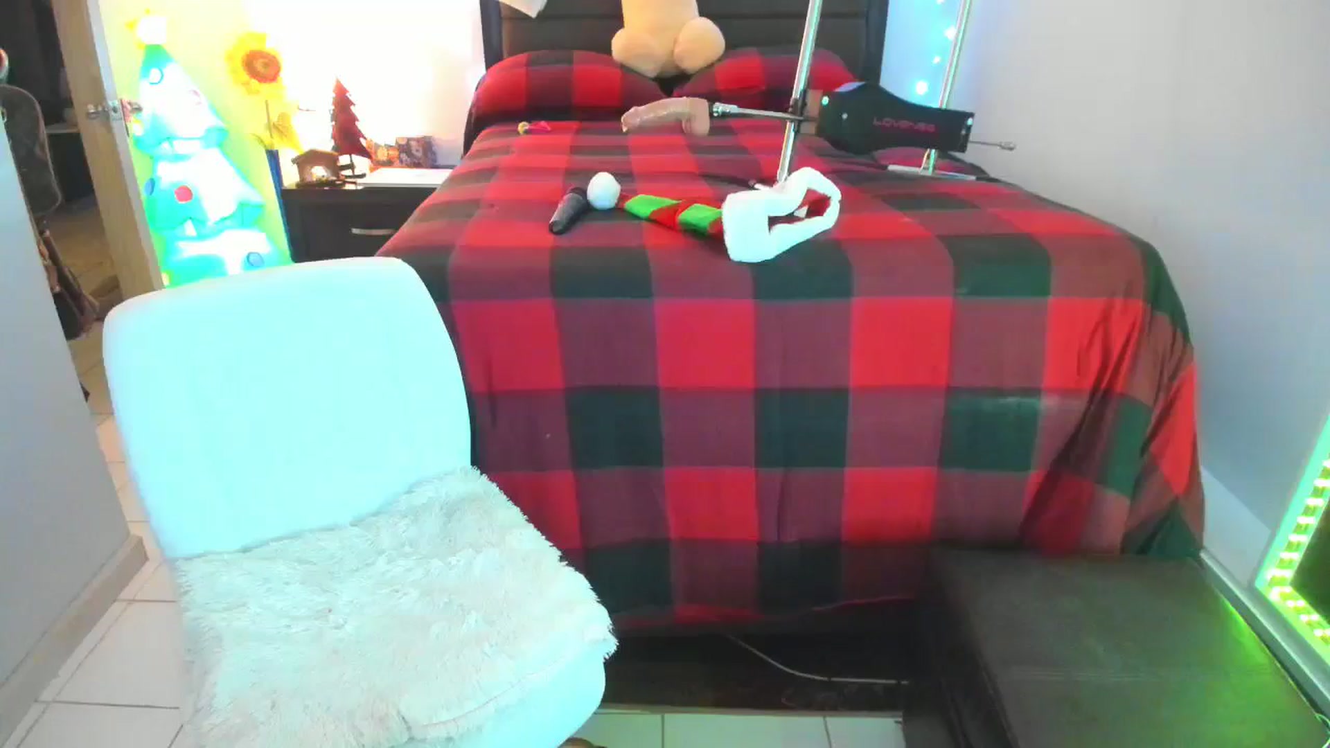 Gallery image thumbnail from DANIIITITIS's myfreecams stream on, 12/22/2023, 16:31 image 4 of 20