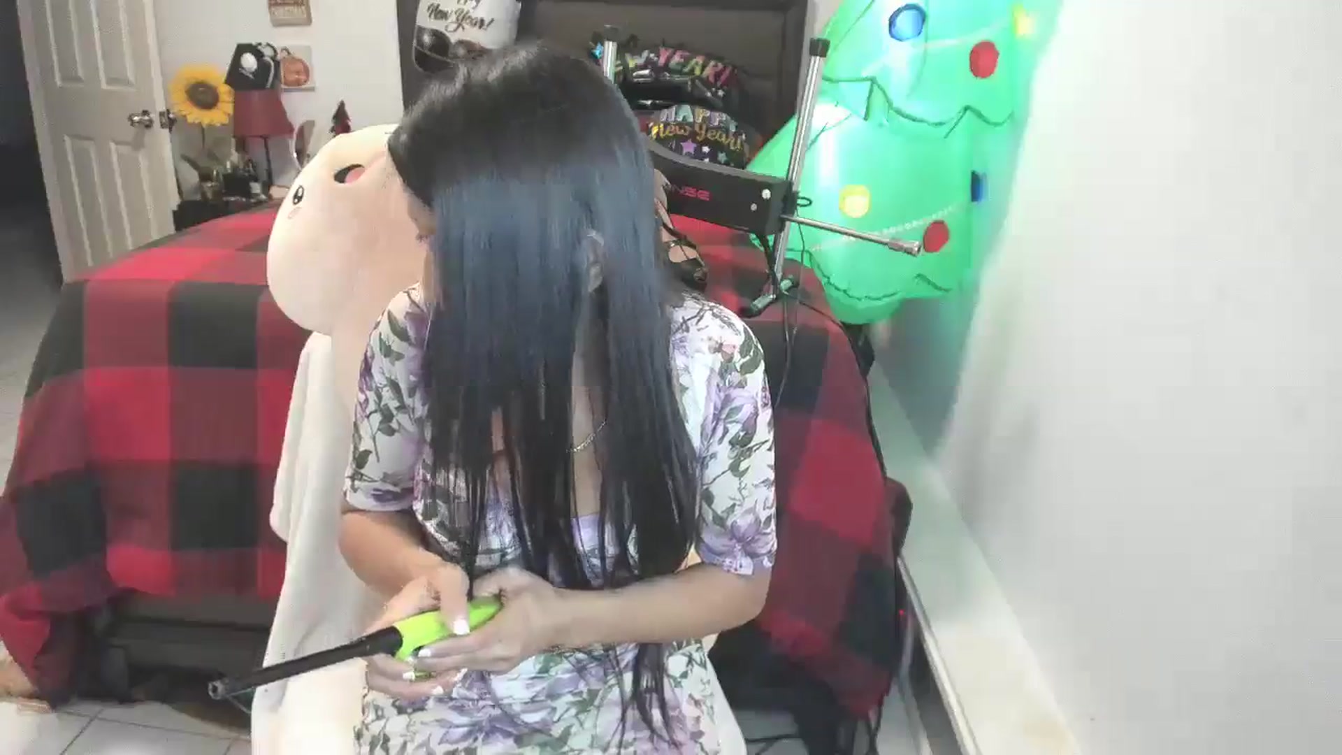 Gallery image thumbnail from DANIIITITIS's myfreecams stream on, 01/01/2025, 15:05 image 18 of 20