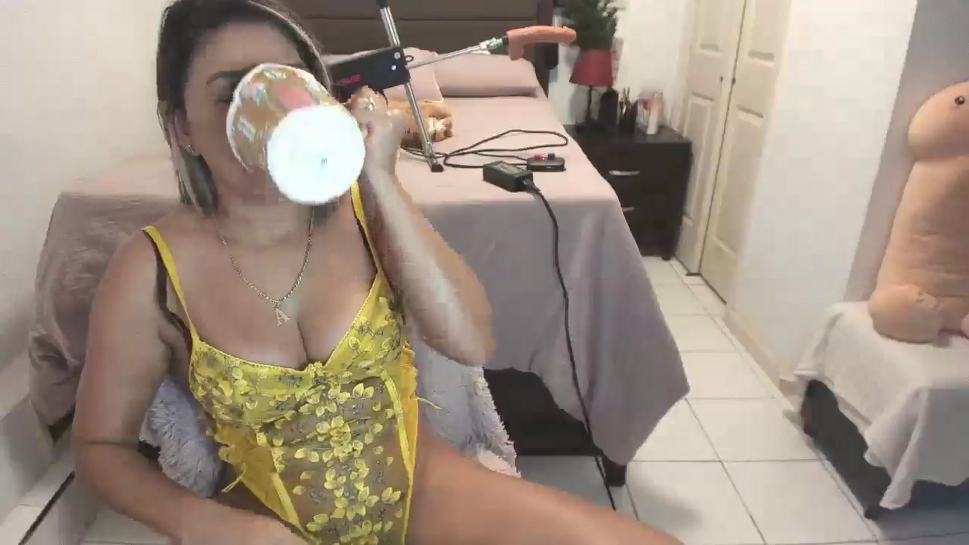Gallery image thumbnail from DANIIITITIS's myfreecams stream on, 12/08/2025, 14:59 image 17 of 20
