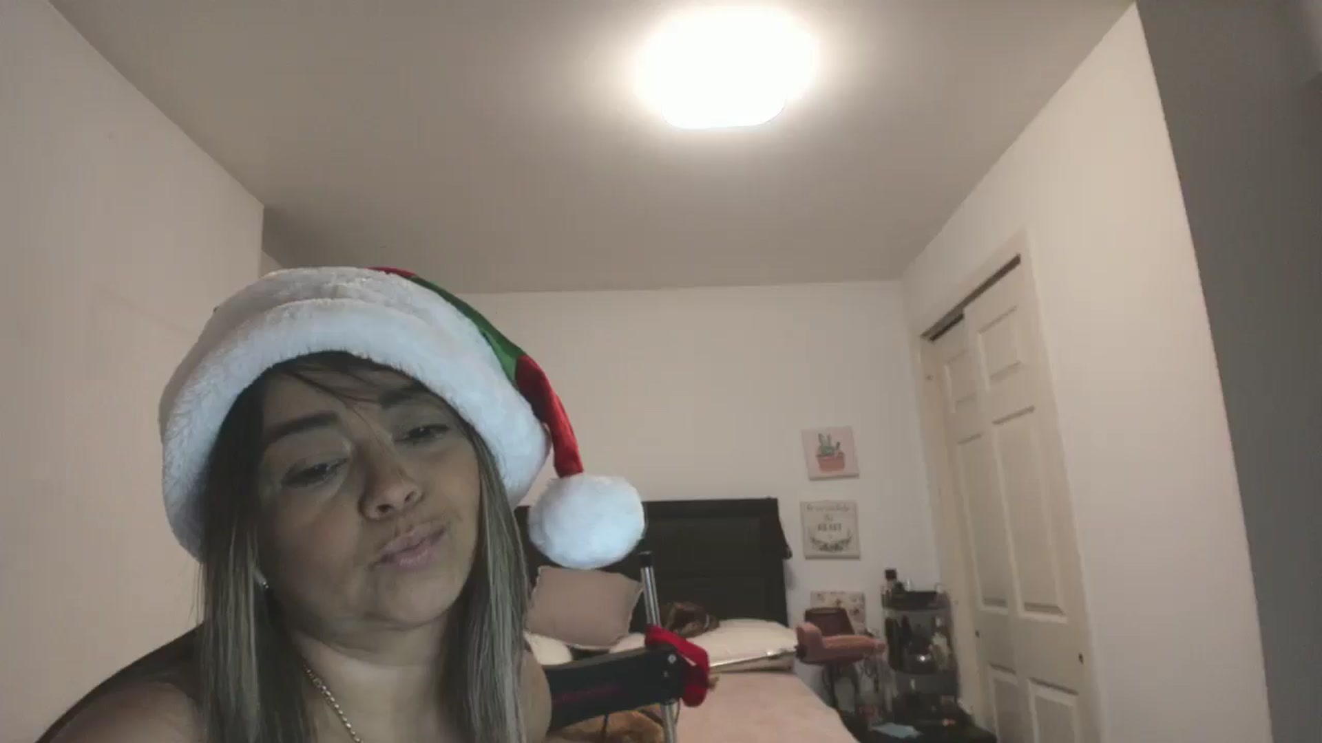 Gallery image thumbnail from DANIIITITIS's myfreecams stream on, 12/26/2025, 09:13 image 1 of 20