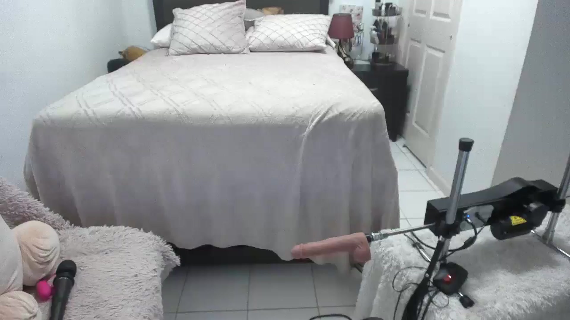 Gallery image thumbnail from DANIIITITIS's myfreecams stream on, 01/25/2026, 11:38 image 10 of 20