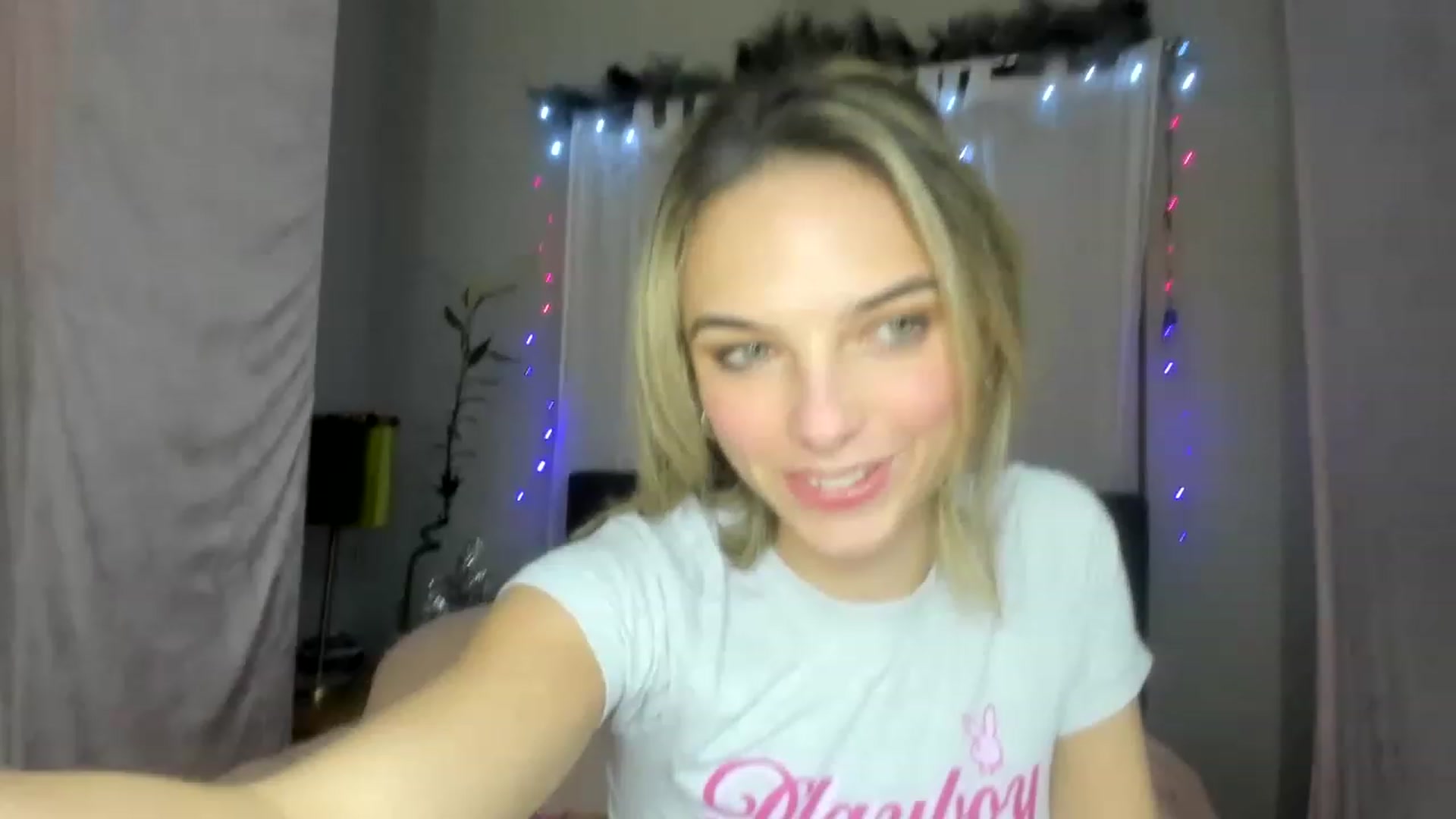 Gallery image thumbnail from DDelightful69's myfreecams stream on, 12/05/2022, 06:56 image 1 of 20