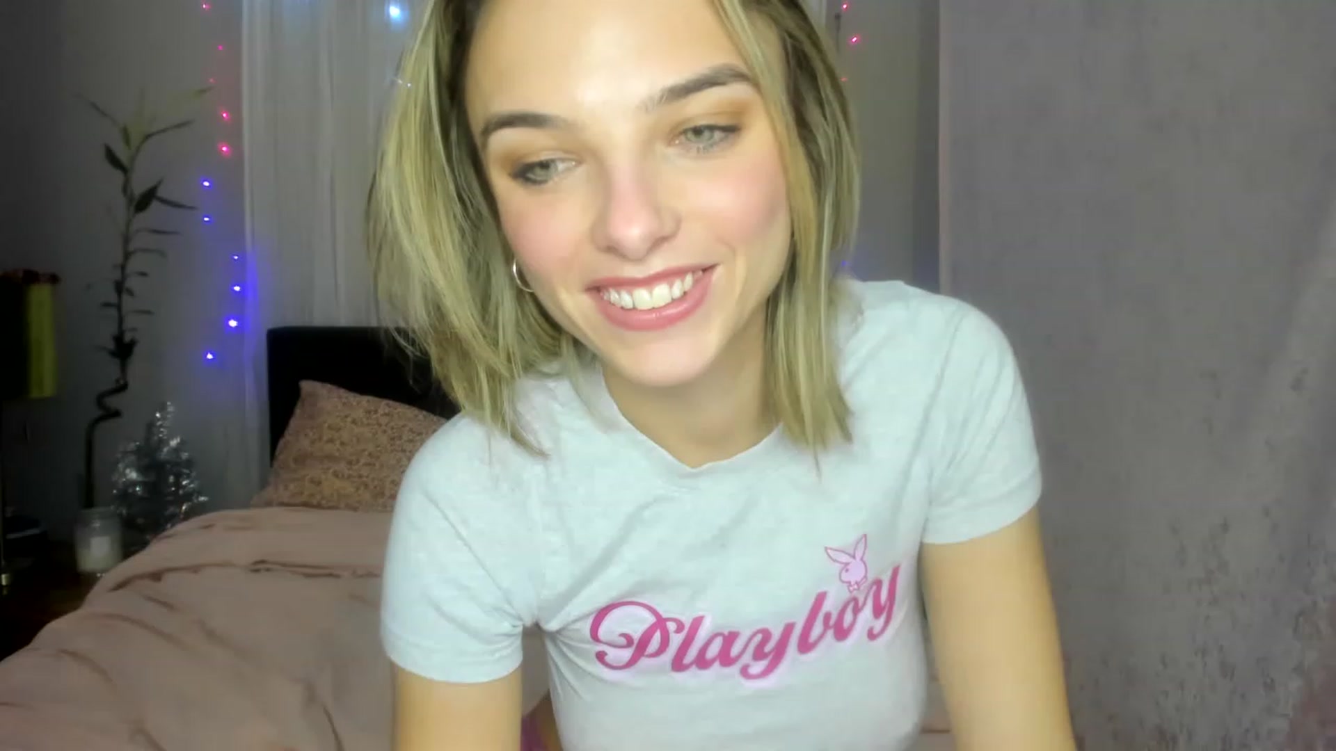 Gallery image thumbnail from DDelightful69's myfreecams stream on, 12/05/2022, 08:11 image 15 of 20