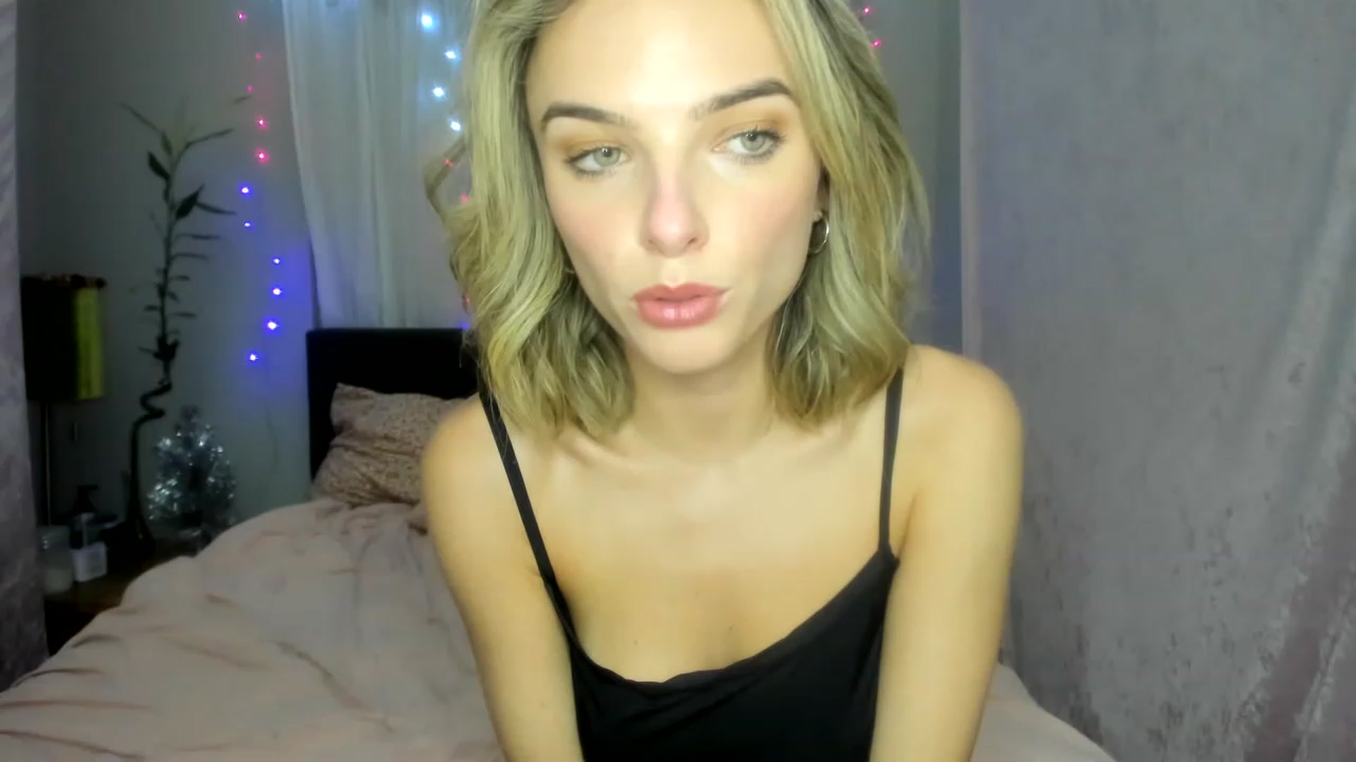 Gallery image thumbnail from DDelightful69's myfreecams stream on, 12/06/2022, 05:44 image 2 of 20