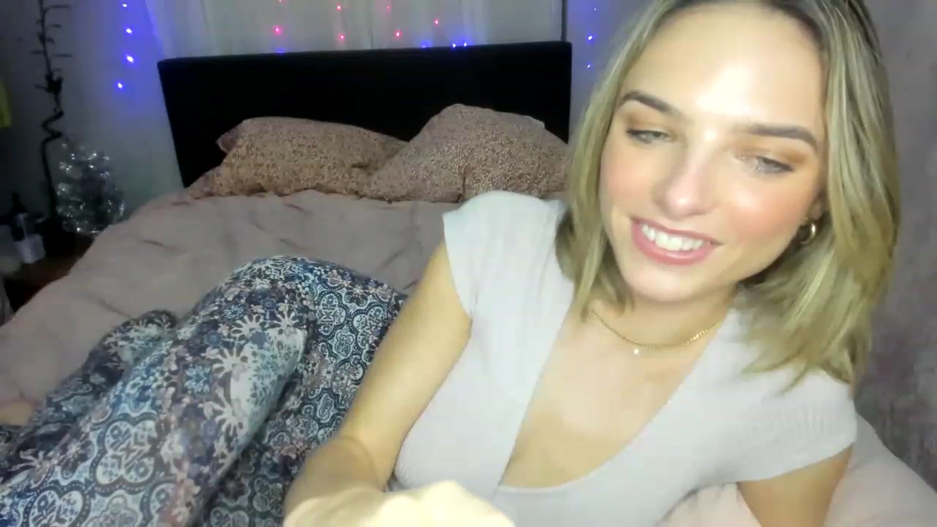 Gallery image thumbnail from DDelightful69's myfreecams stream on, 12/07/2022, 10:24 image 16 of 20