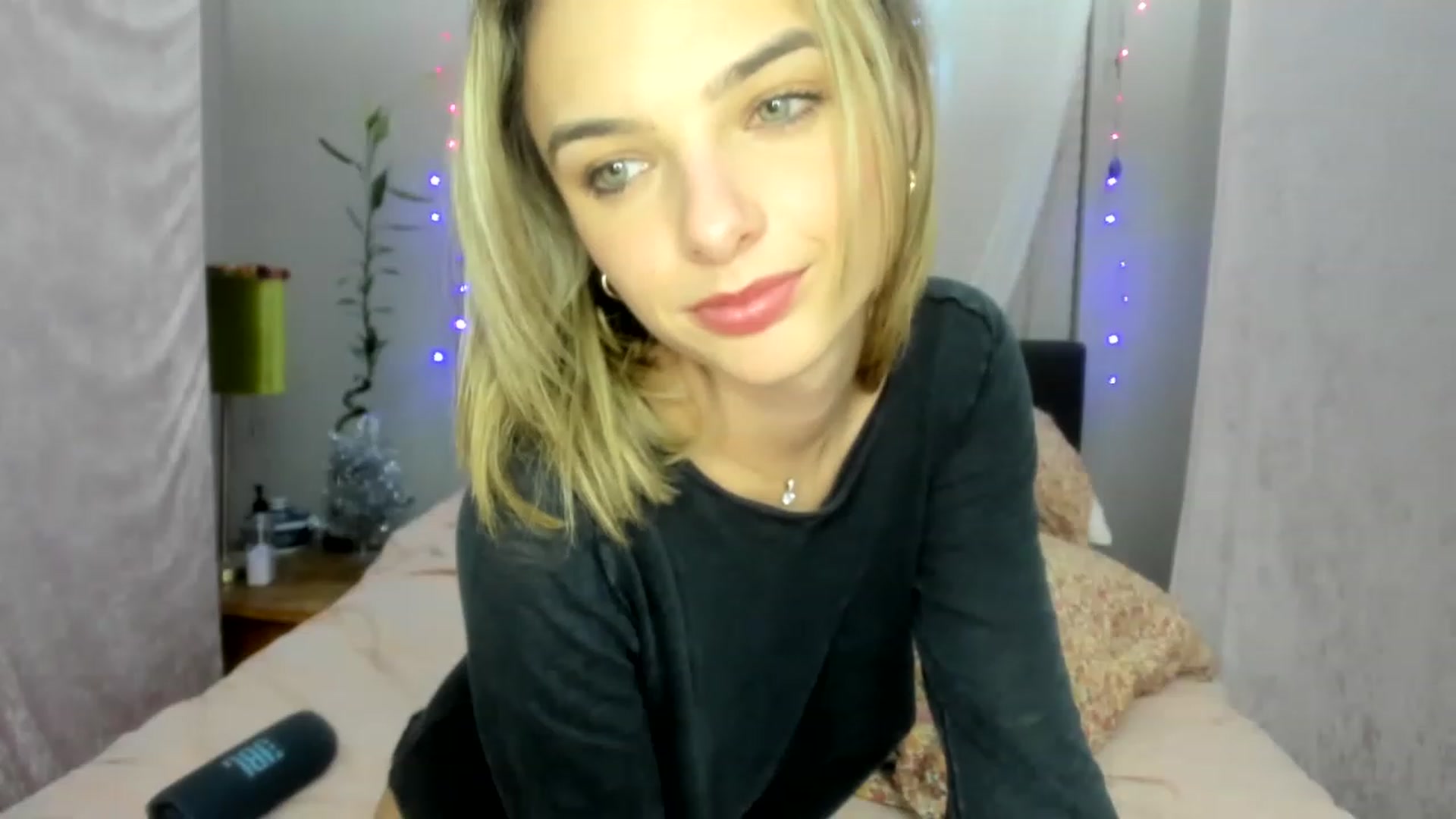 Gallery image thumbnail from DDelightful69's myfreecams stream on, 12/15/2022, 09:11 image 19 of 20
