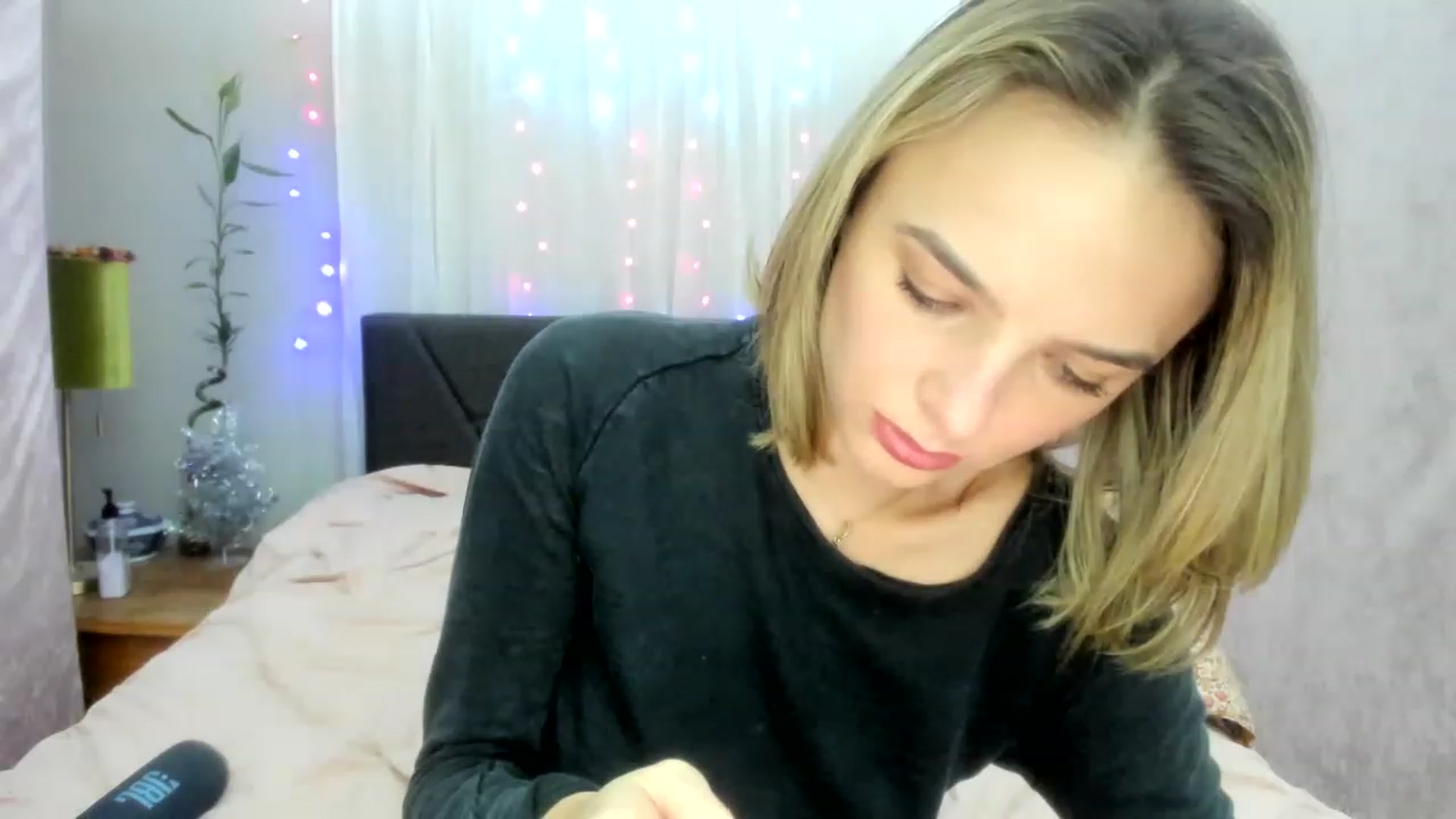 Gallery image thumbnail from DDelightful69's myfreecams stream on, 12/15/2022, 09:11 image 12 of 20