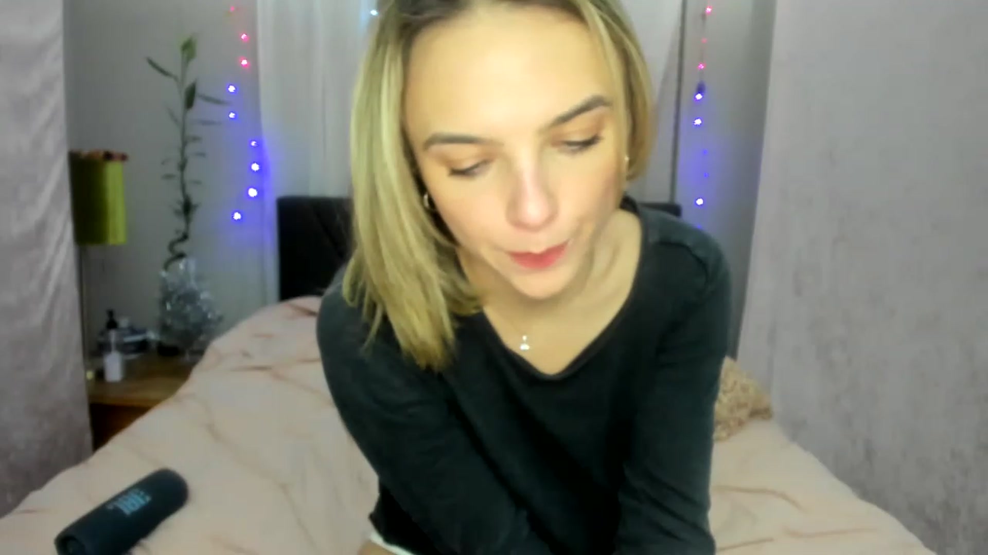 Gallery image thumbnail from DDelightful69's myfreecams stream on, 12/15/2022, 09:11 image 16 of 20