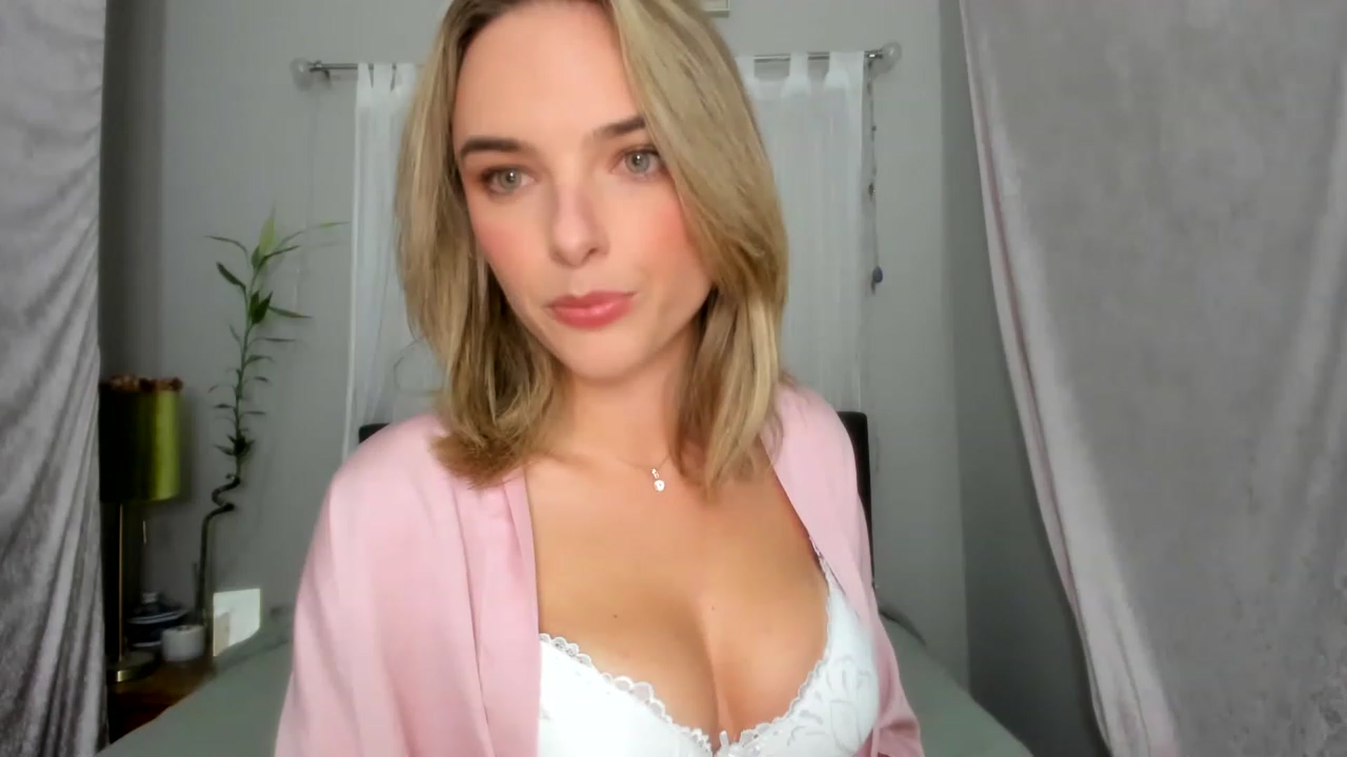 Gallery image thumbnail from DDelightful69's myfreecams stream on, 05/16/2023, 02:05 image 2 of 20