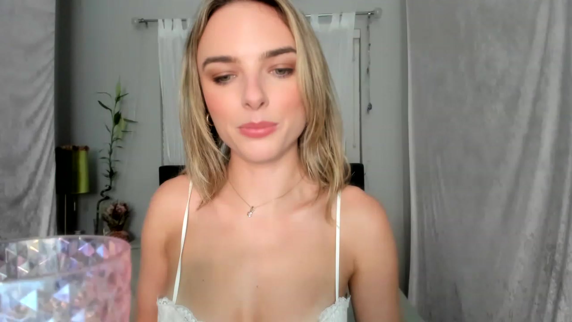 Gallery image thumbnail from DDelightful69's myfreecams stream on, 06/13/2023, 04:32 image 11 of 20