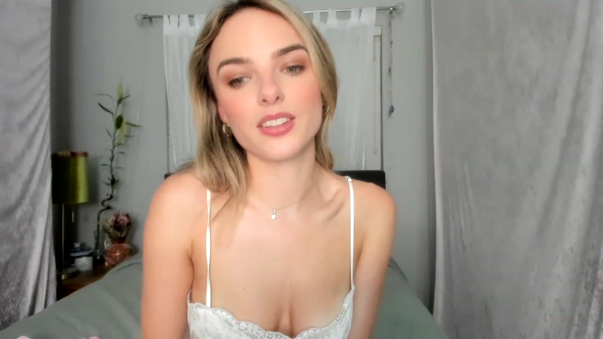Gallery image thumbnail from DDelightful69's myfreecams stream on, 06/13/2023, 04:32 image 14 of 20