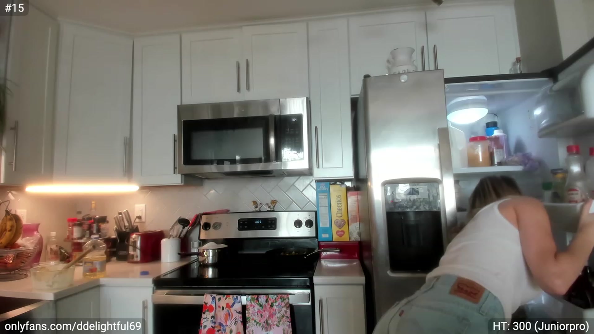 Gallery image thumbnail from DDelightful69's myfreecams stream on, 07/06/2023, 24:06 image 12 of 20