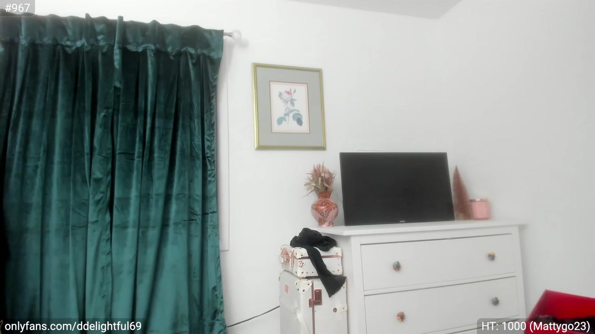 Gallery image thumbnail from DDelightful69's myfreecams stream on, 12/17/2023, 24:30 image 3 of 20