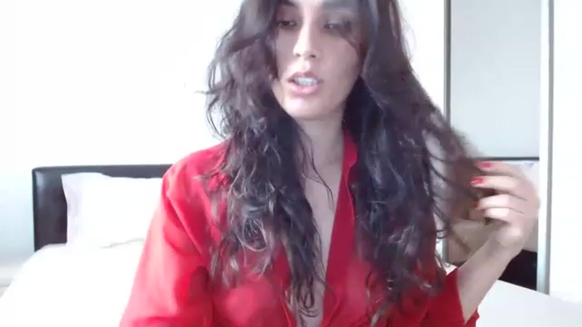 Gallery image thumbnail from DEAR_AMORE's myfreecams stream on, 04/20/2023, 11:55 image 8 of 20