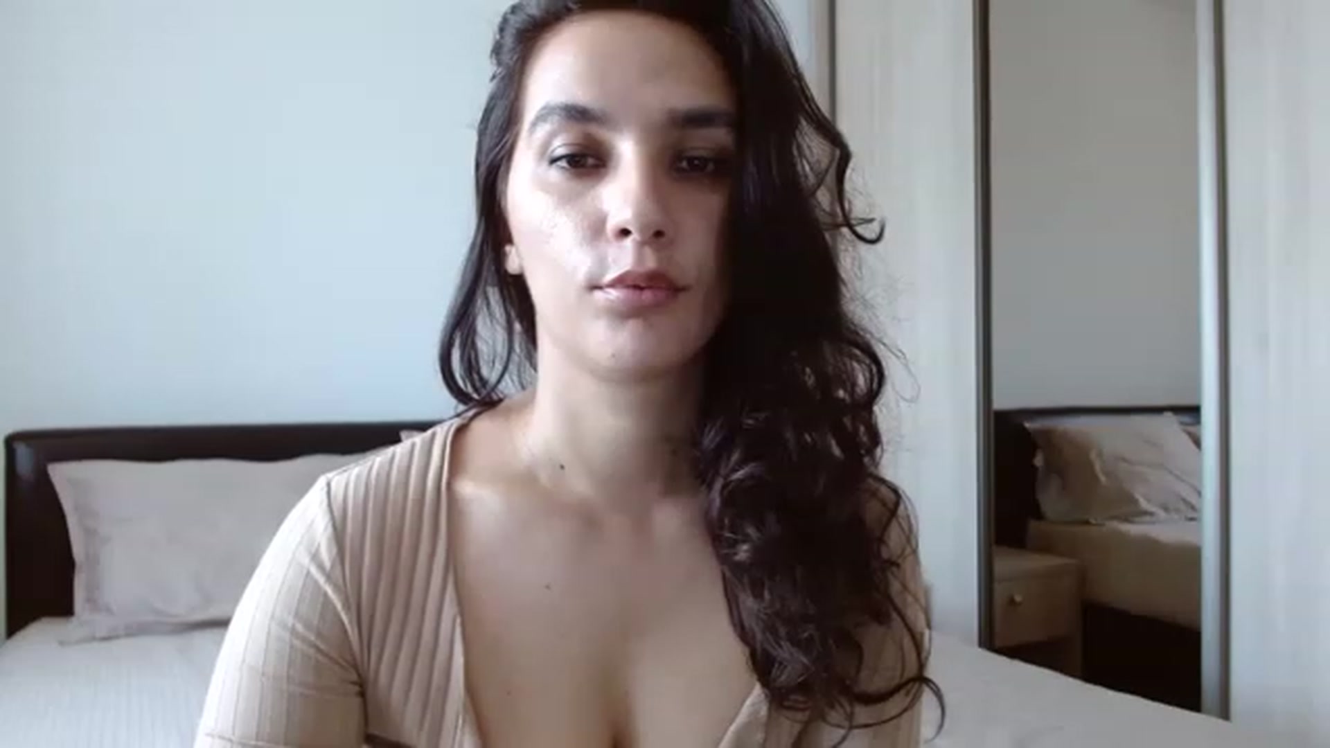 Gallery image thumbnail from DEAR_AMORE's myfreecams stream on, 04/22/2023, 09:54 image 10 of 20