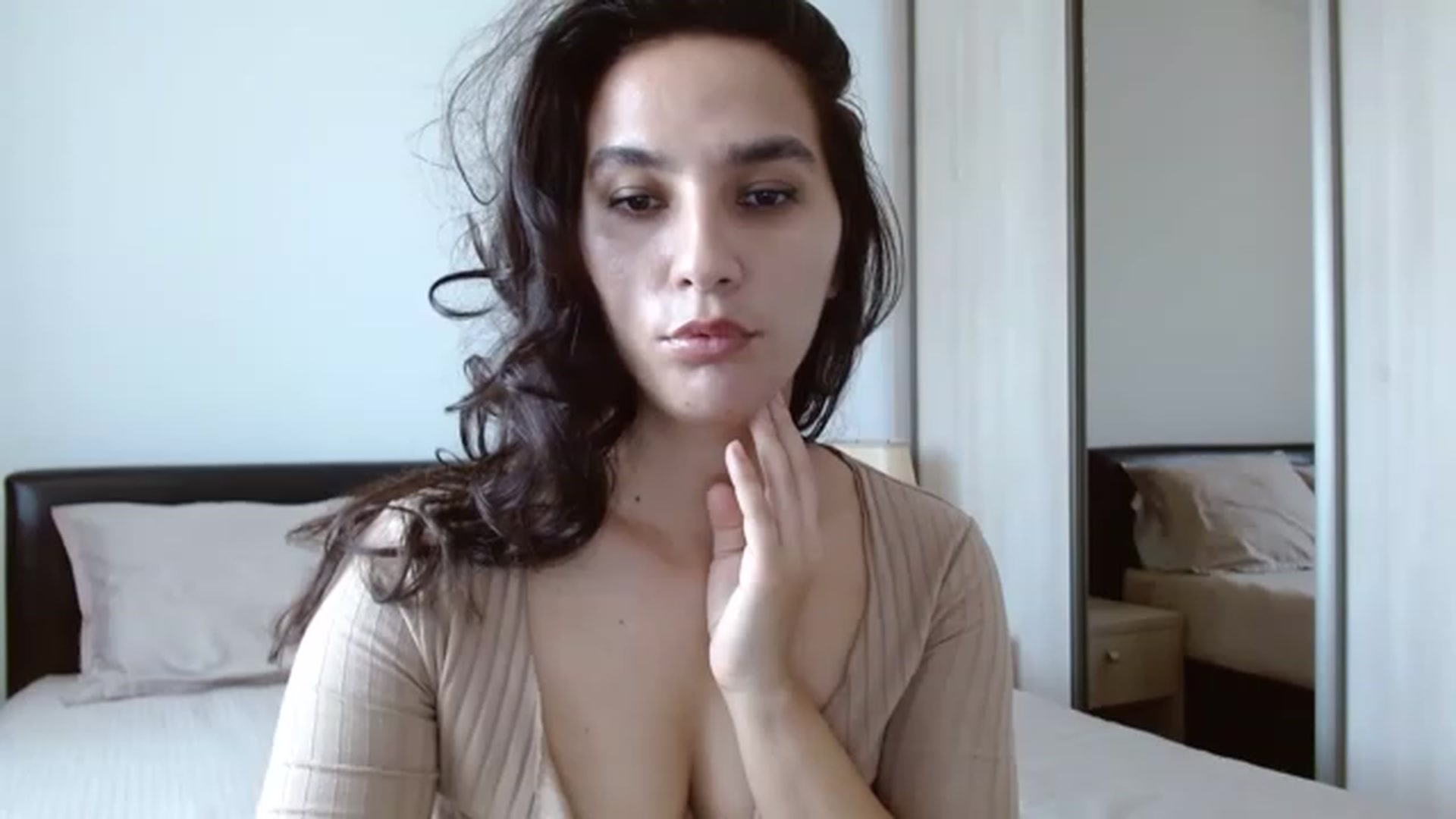 Gallery image thumbnail from DEAR_AMORE's myfreecams stream on, 04/22/2023, 09:54 image 2 of 20