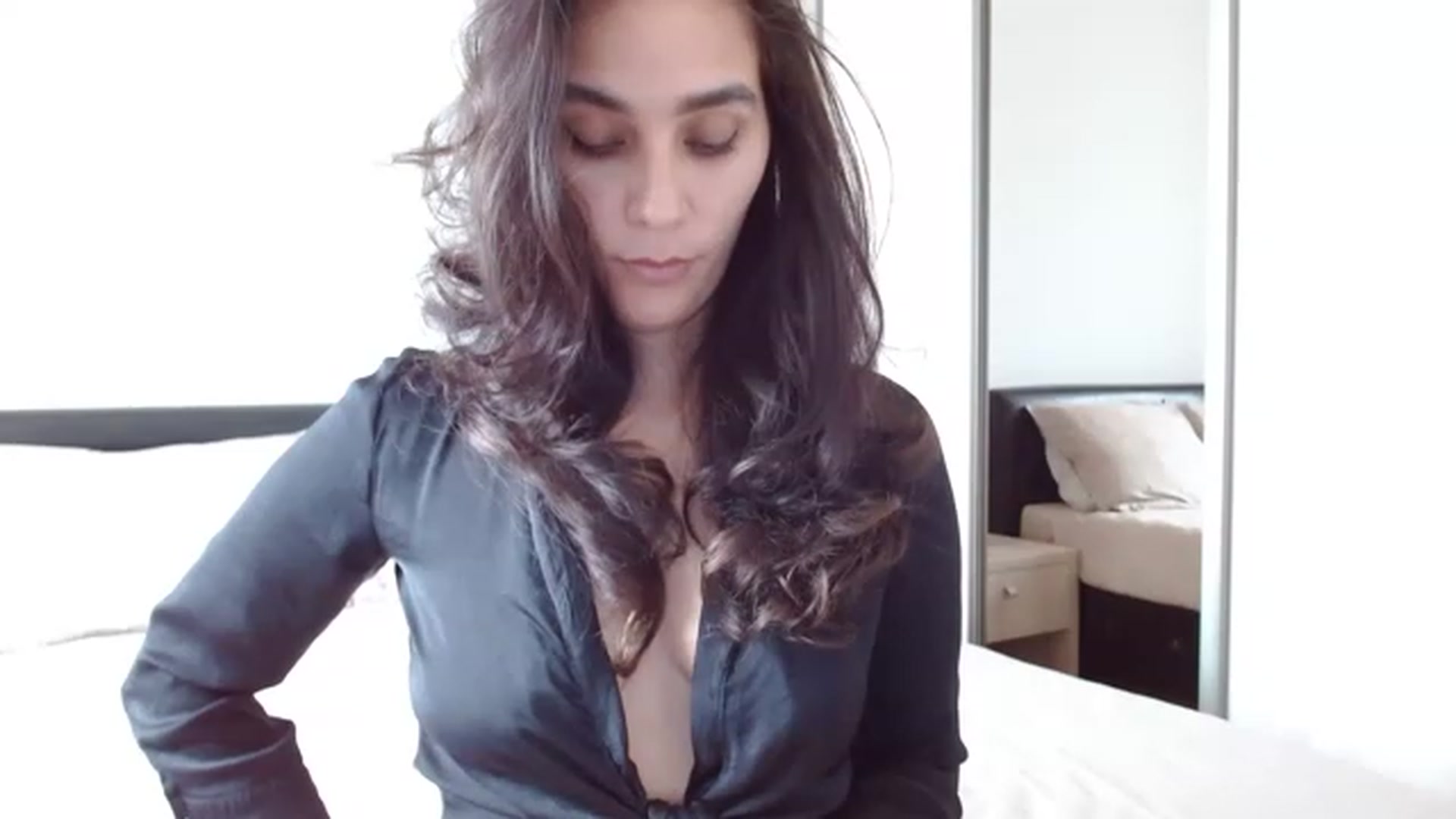 Gallery image thumbnail from DEAR_AMORE's myfreecams stream on, 04/25/2023, 12:59 image 11 of 20